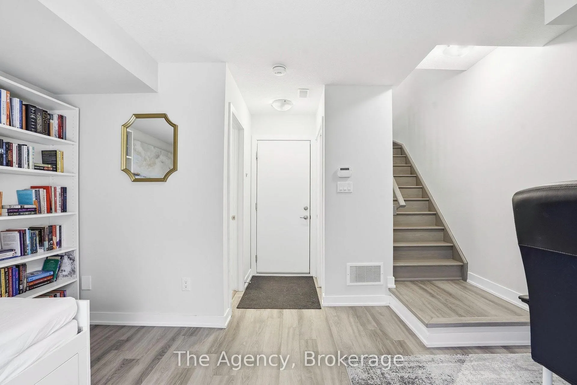 Photo 24 of 59 Markle Crescent, Hamilton, Ancaster — HOMEH