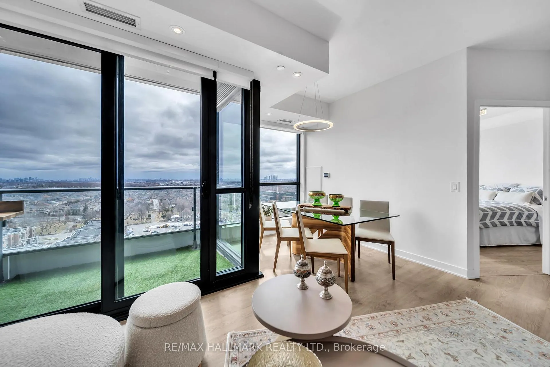 Photo 11 of Unit 1506, 120 Eagle Rock Way, Vaughan, Rural Vaughan — HOMEH