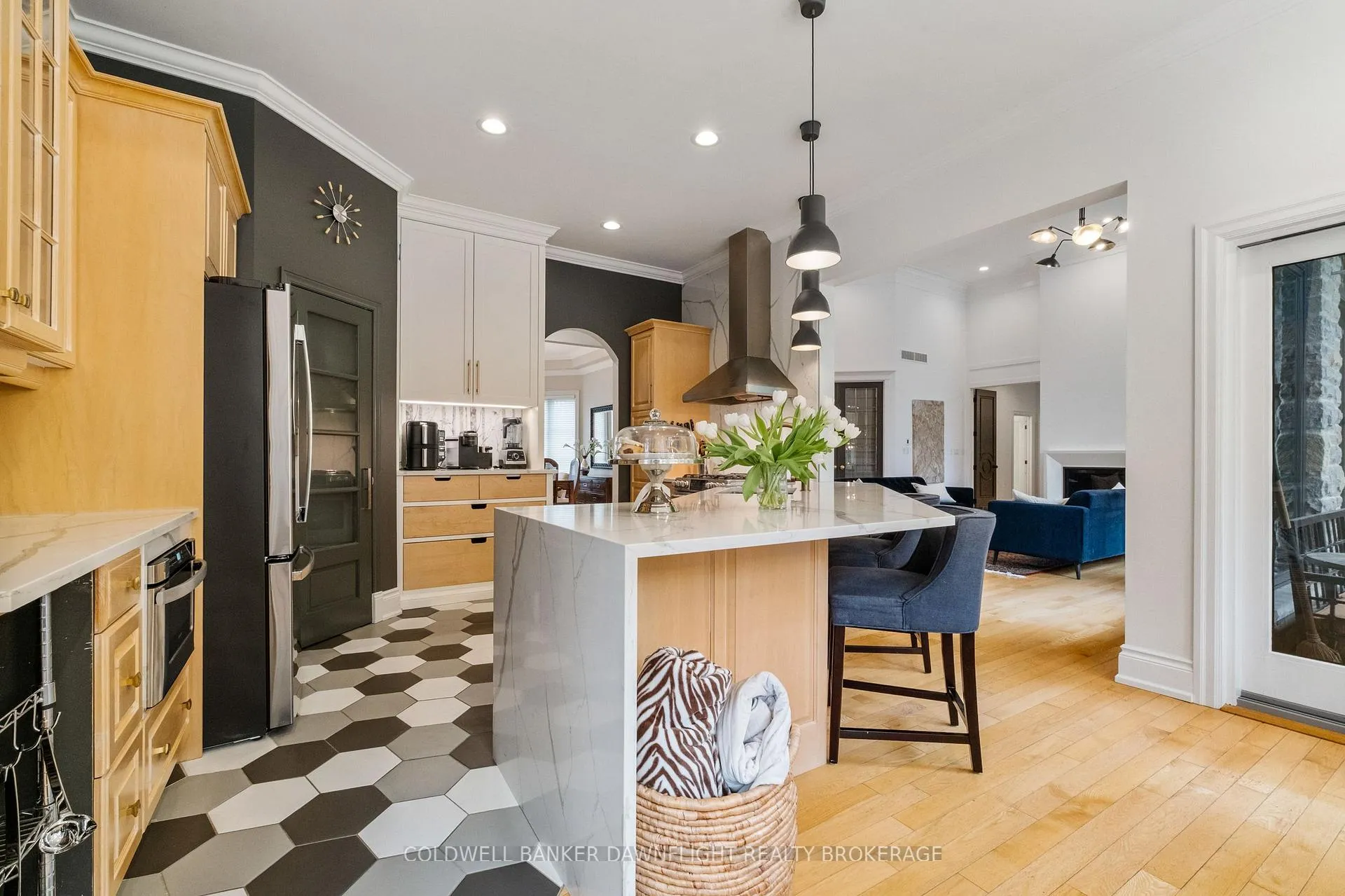 Photo 10 of 9923 Parkview Crescent, Lambton Shores, Grand Bend — HOMEH