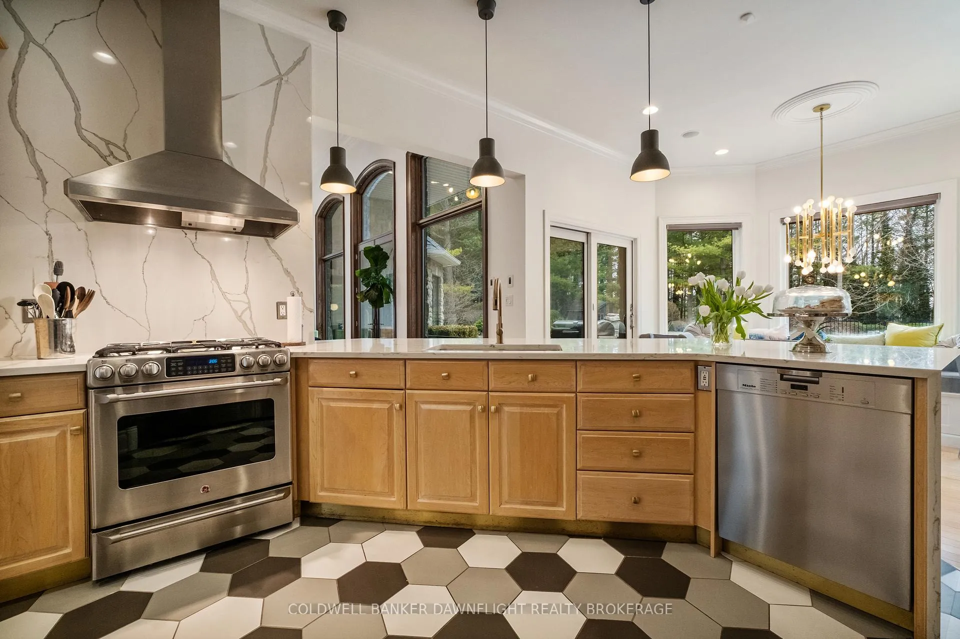 Photo 14 of 9923 Parkview Crescent, Lambton Shores, Grand Bend — HOMEH