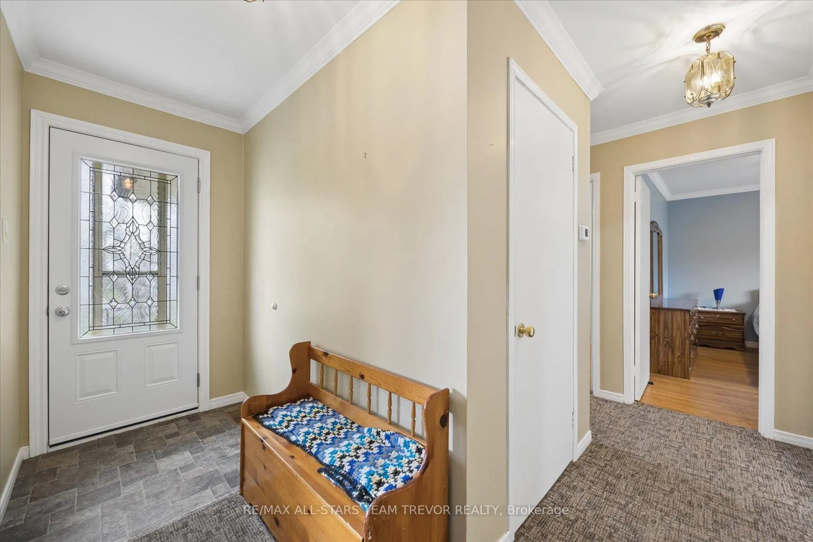 Photo 15 of 388 Winnifred Drive, Georgina, Keswick South — HOMEH