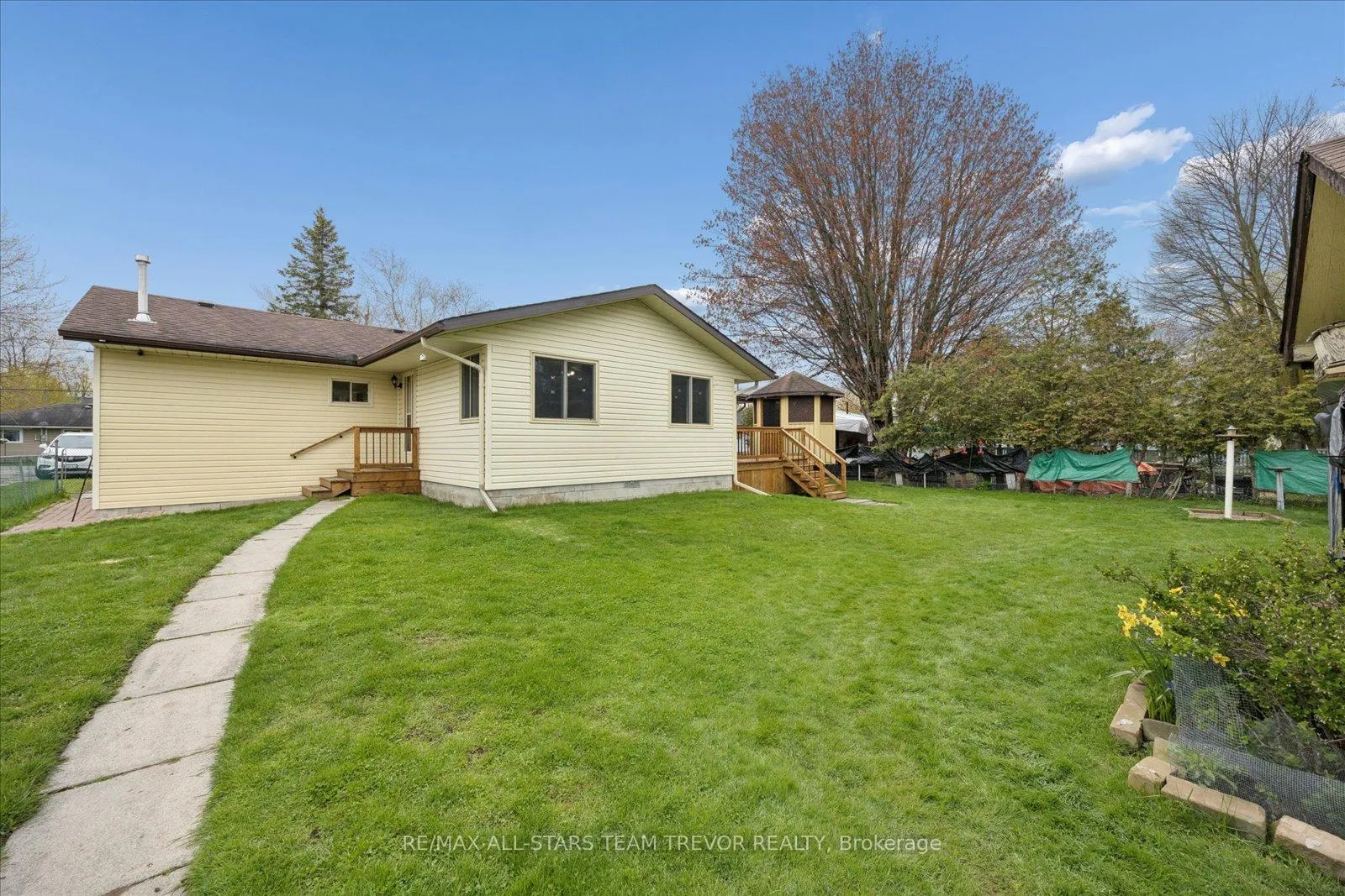Photo 30 of 388 Winnifred Drive, Georgina, Keswick South — HOMEH