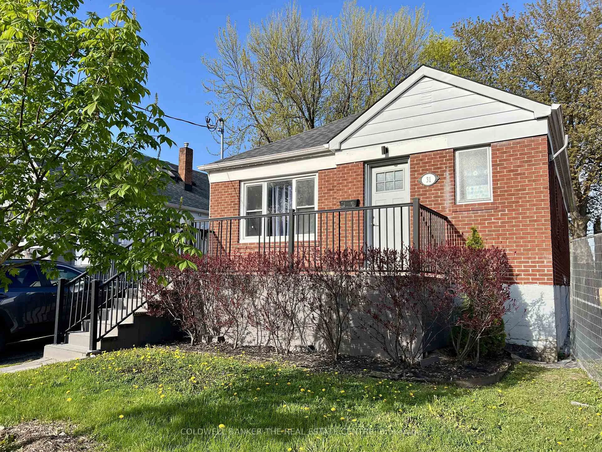 Photo 17 of Unit Upper, 31 Sharpe Street, Scarborough, Birchcliffe-Cliffside — HOMEH