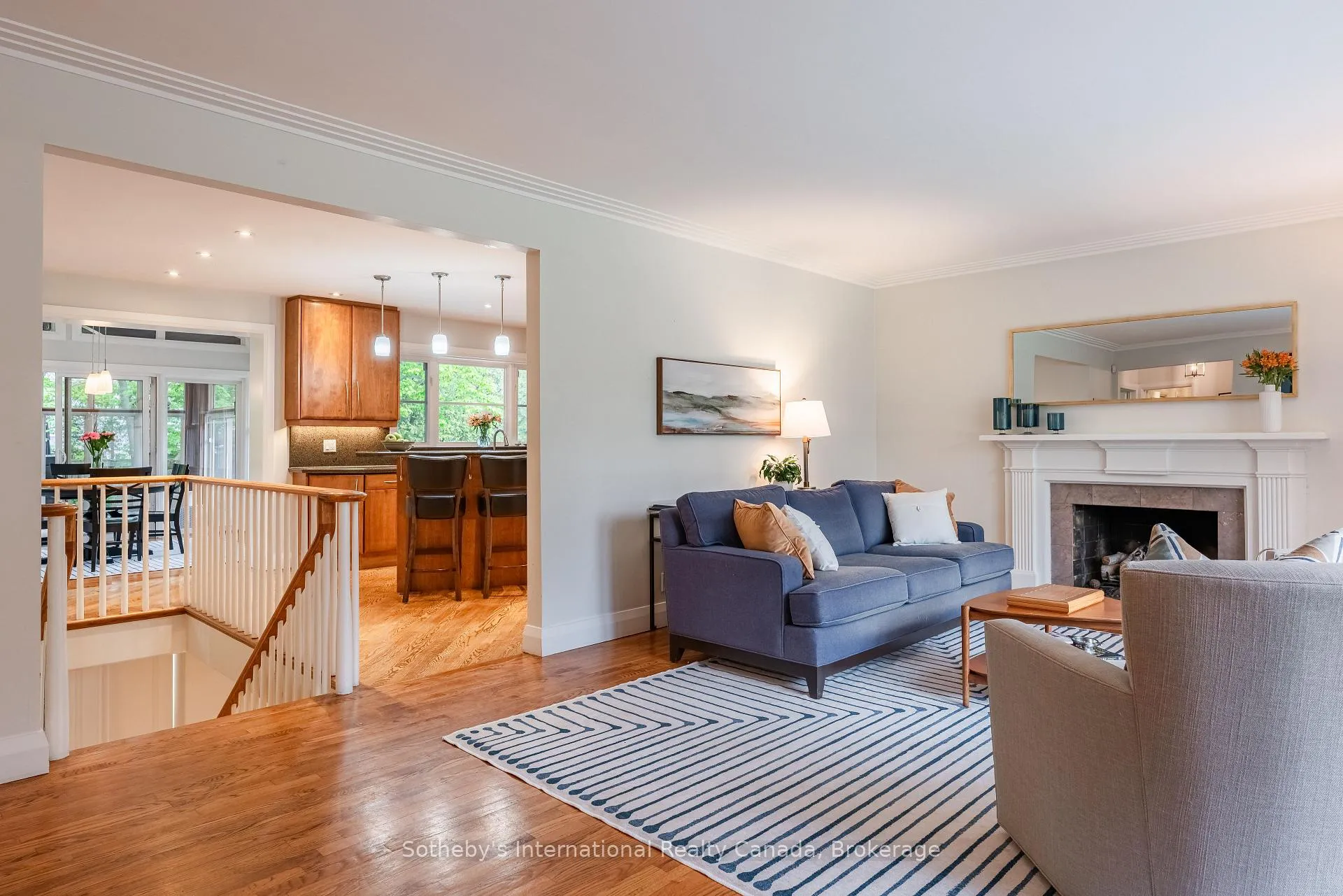 Photo 7 of 237 Burgundy Drive, Oakville, Morrison — HOMEH