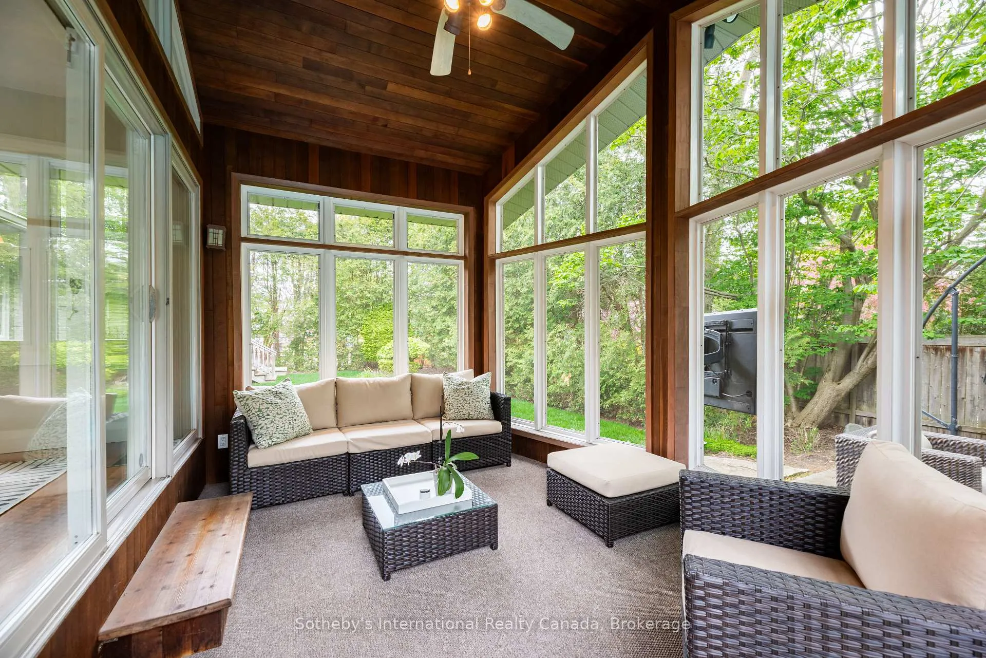 Photo 16 of 237 Burgundy Drive, Oakville, Morrison — HOMEH