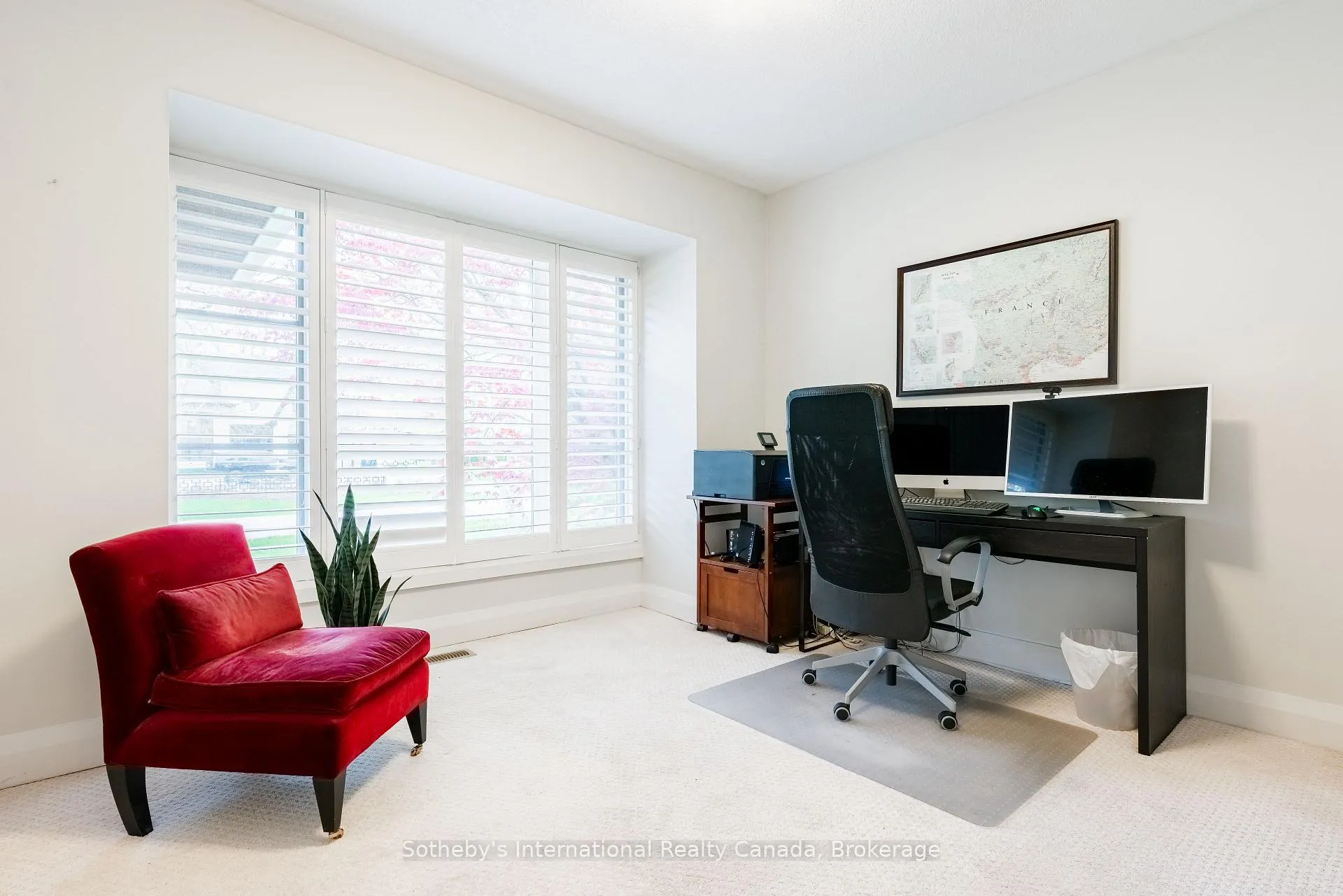 Photo 21 of 237 Burgundy Drive, Oakville, Morrison — HOMEH