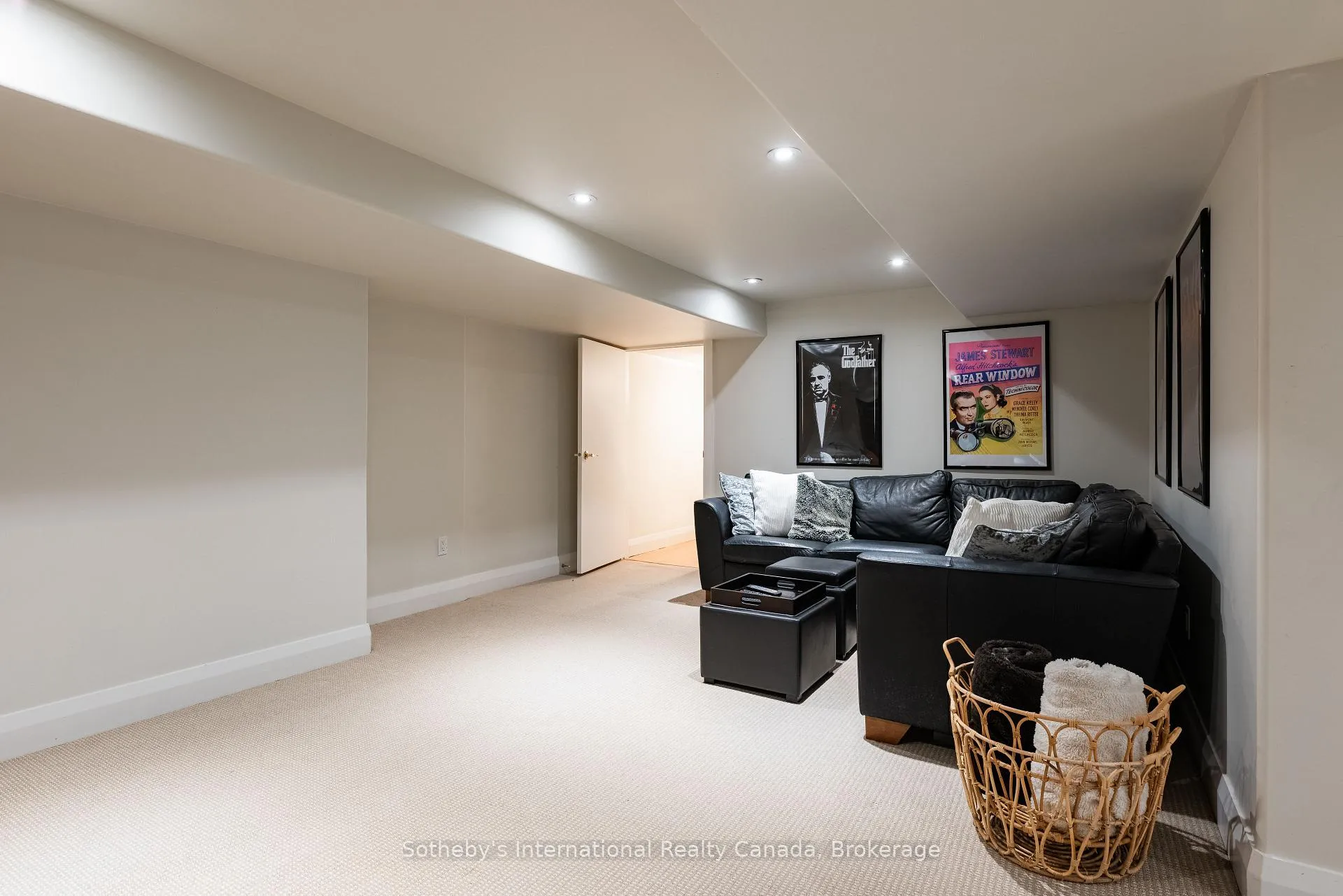 Photo 30 of 237 Burgundy Drive, Oakville, Morrison — HOMEH