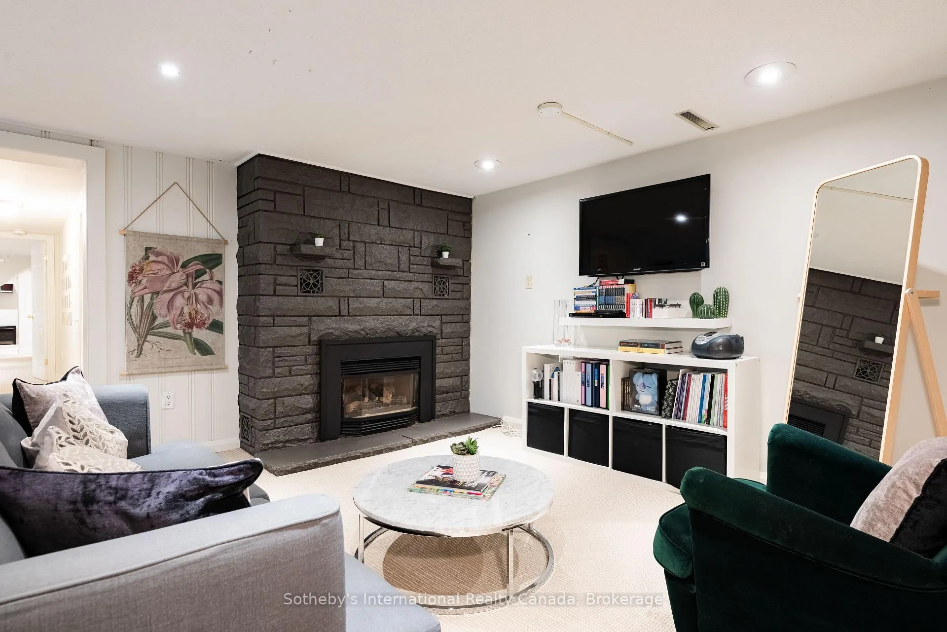 Photo 34 of 237 Burgundy Drive, Oakville, Morrison — HOMEH
