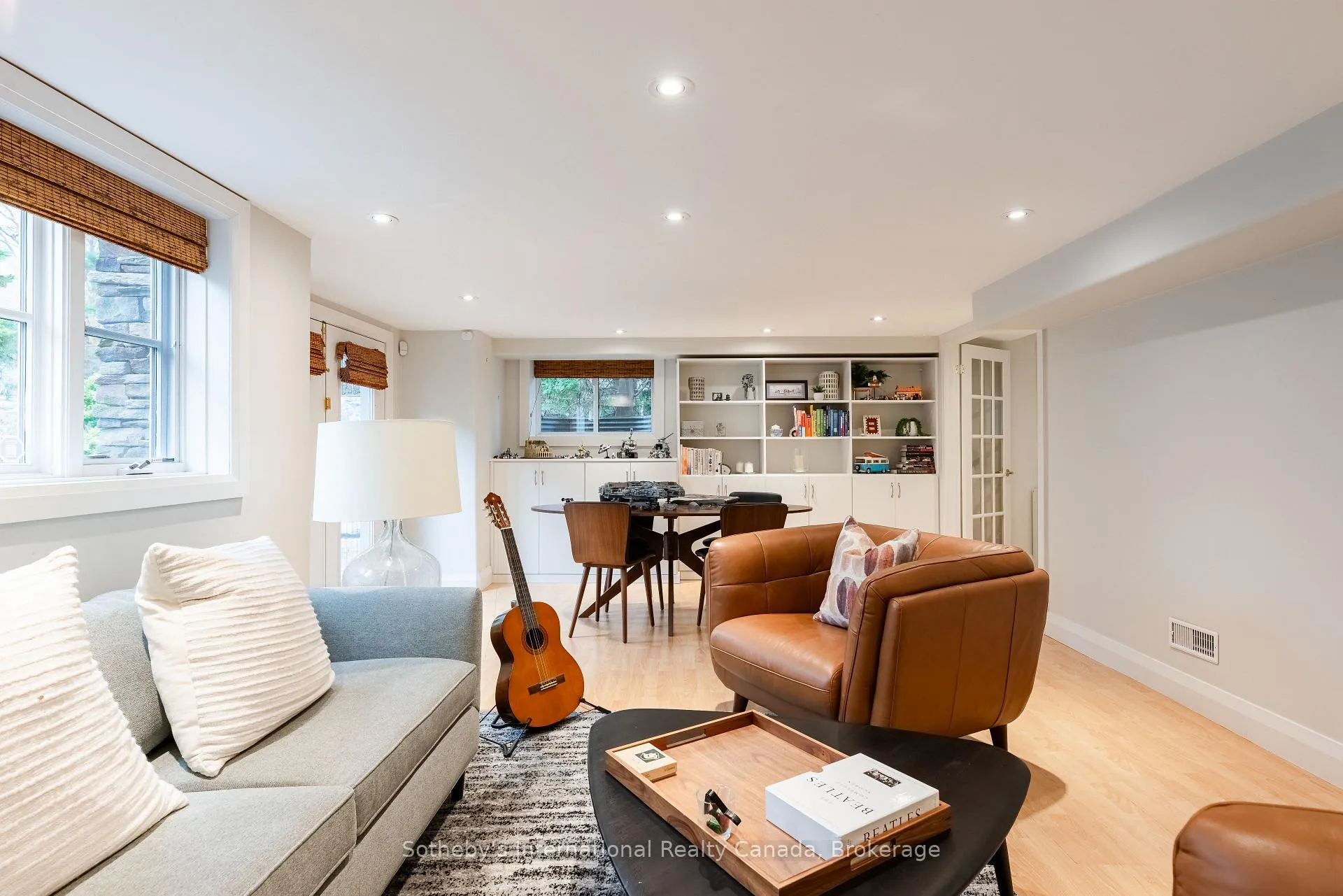 Photo 36 of 237 Burgundy Drive, Oakville, Morrison — HOMEH