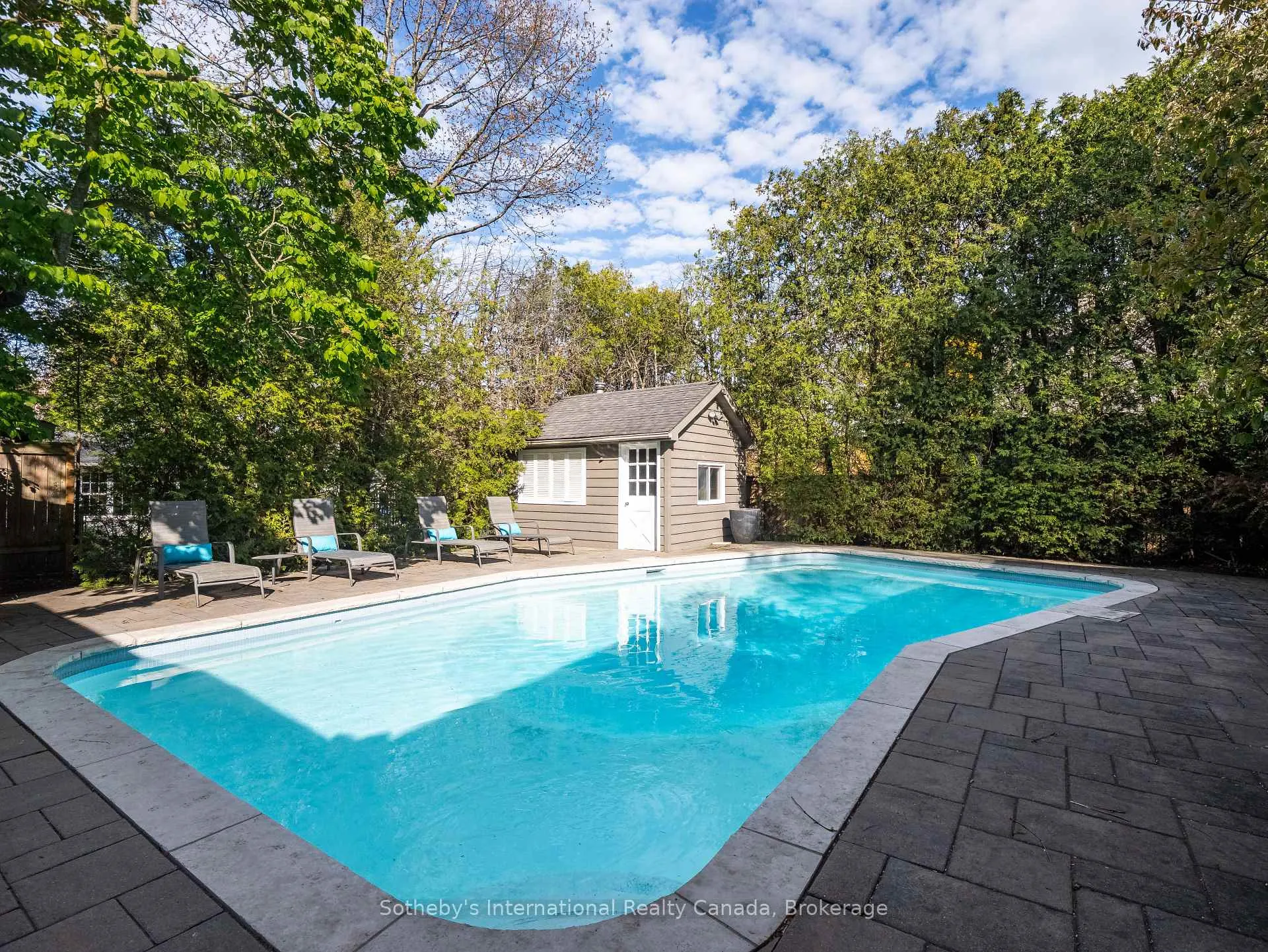Photo 41 of 237 Burgundy Drive, Oakville, Morrison — HOMEH