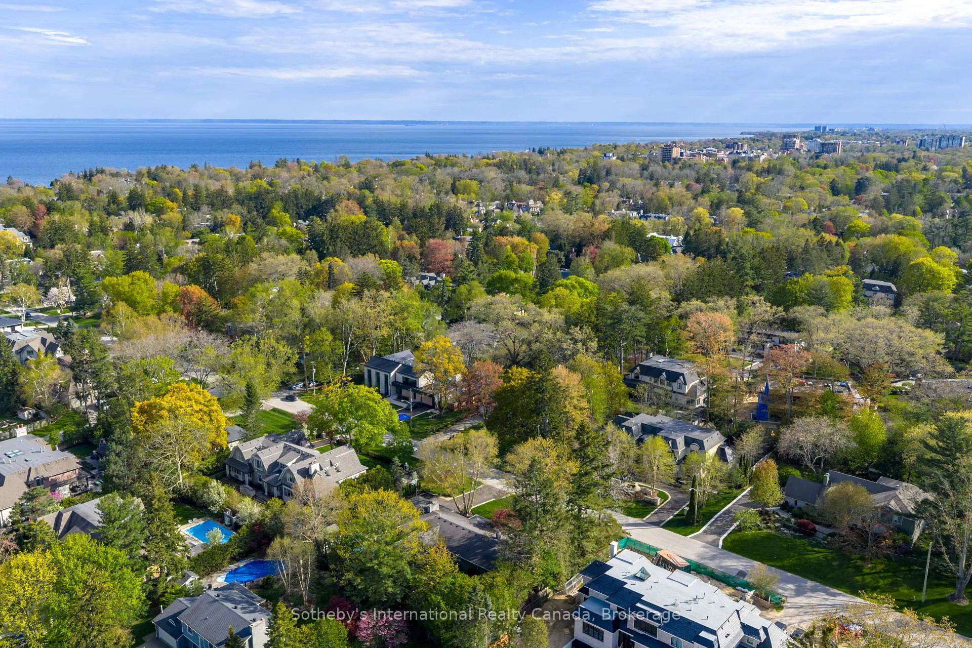 Photo 46 of 237 Burgundy Drive, Oakville, Morrison — HOMEH