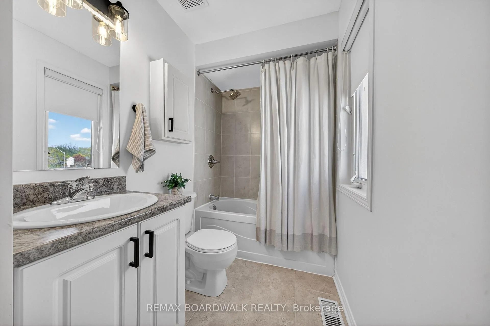 Photo 39 of 64 Baywood Drive, Ottawa, Stittsville (South) — HOMEH