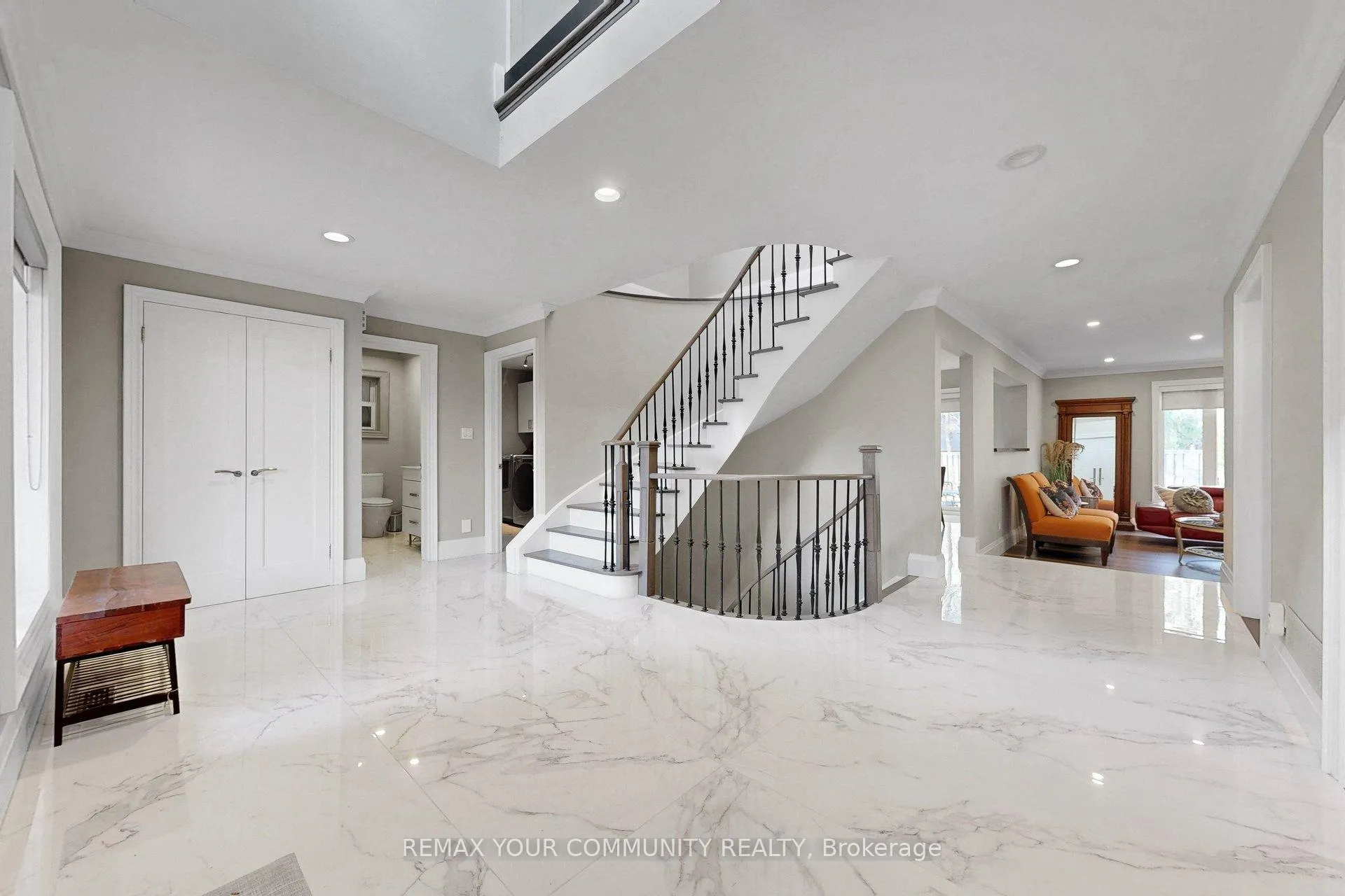 Photo 1 of 186 Wigwoss Drive, Vaughan, East Woodbridge — HOMEH