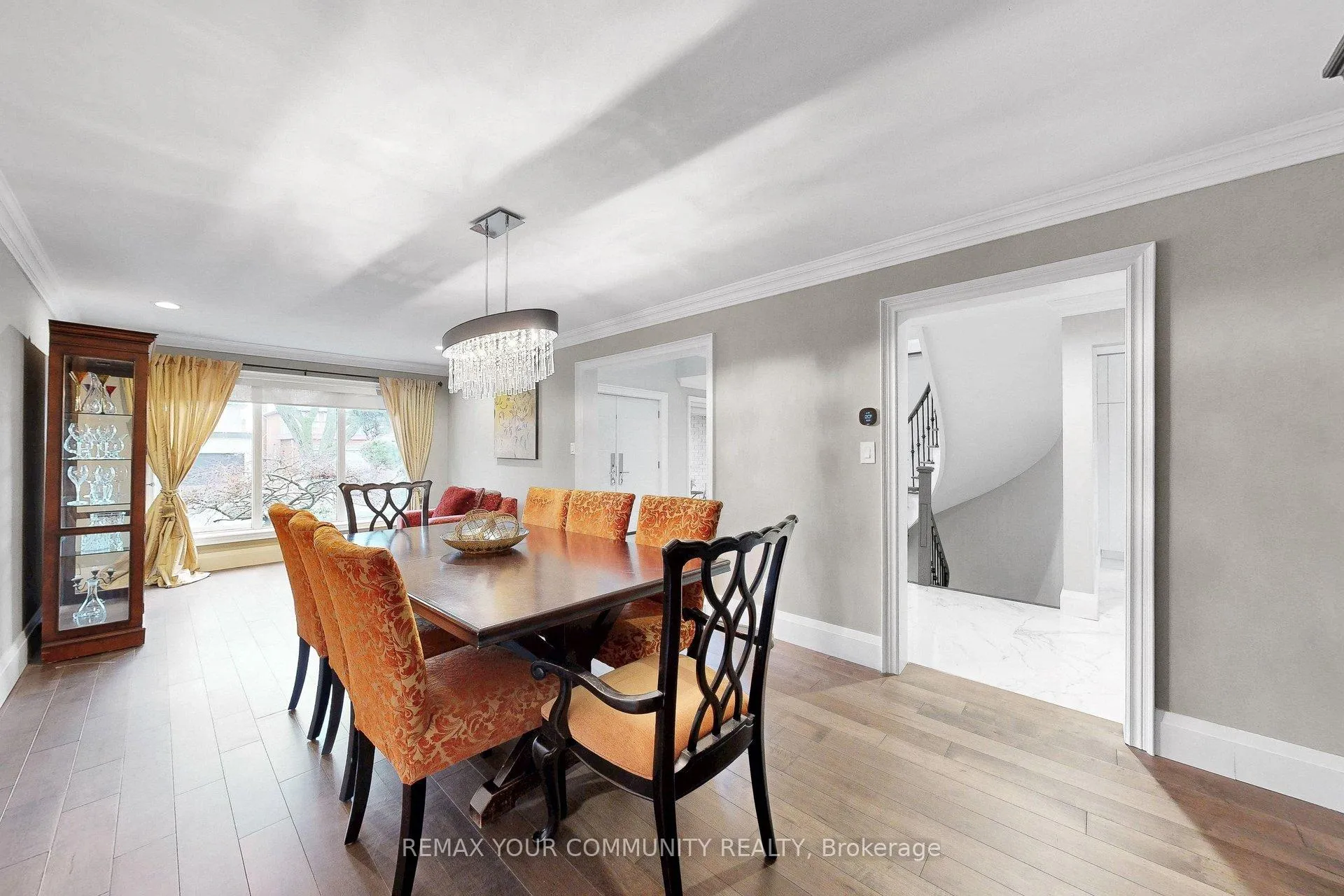 Photo 3 of 186 Wigwoss Drive, Vaughan, East Woodbridge — HOMEH
