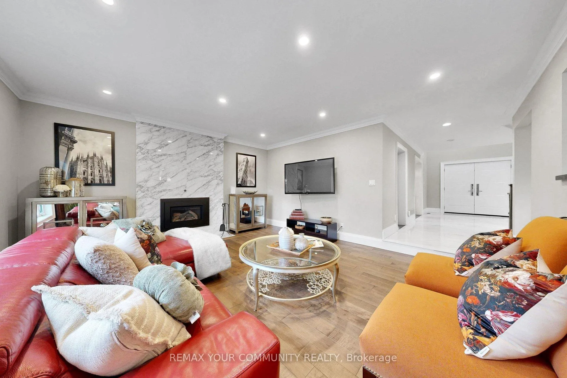 Photo 6 of 186 Wigwoss Drive, Vaughan, East Woodbridge — HOMEH