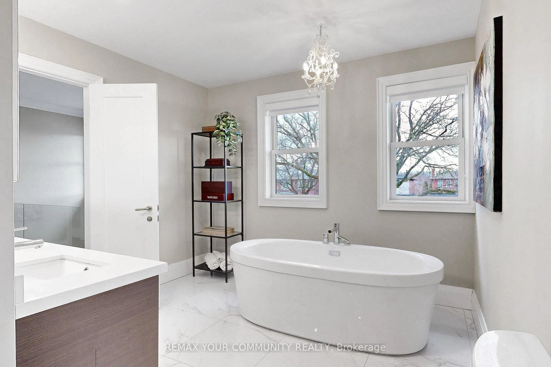 Photo 24 of 186 Wigwoss Drive, Vaughan, East Woodbridge — HOMEH