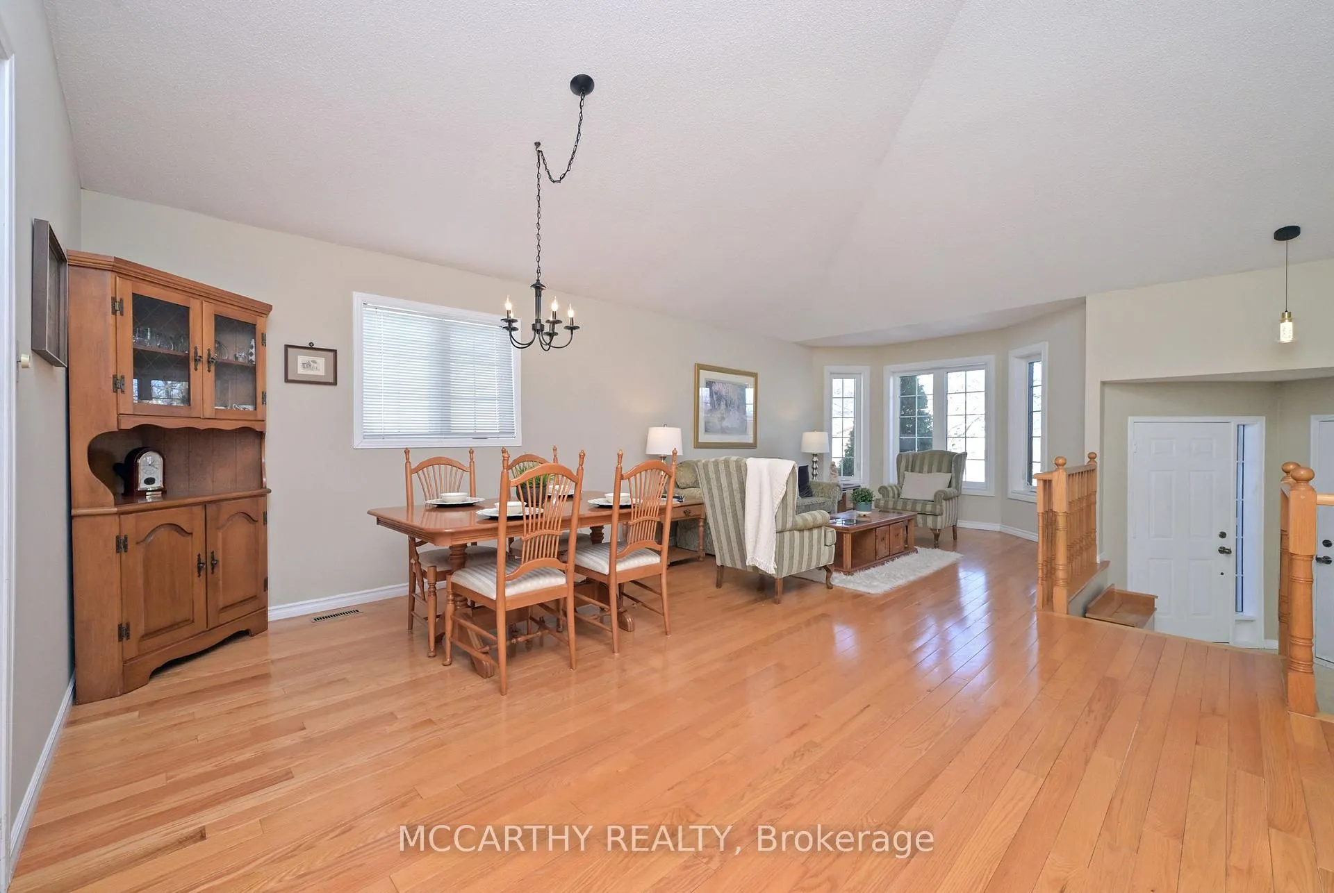 Photo 9 of 342 Lewis Drive, Orangeville — HOMEH