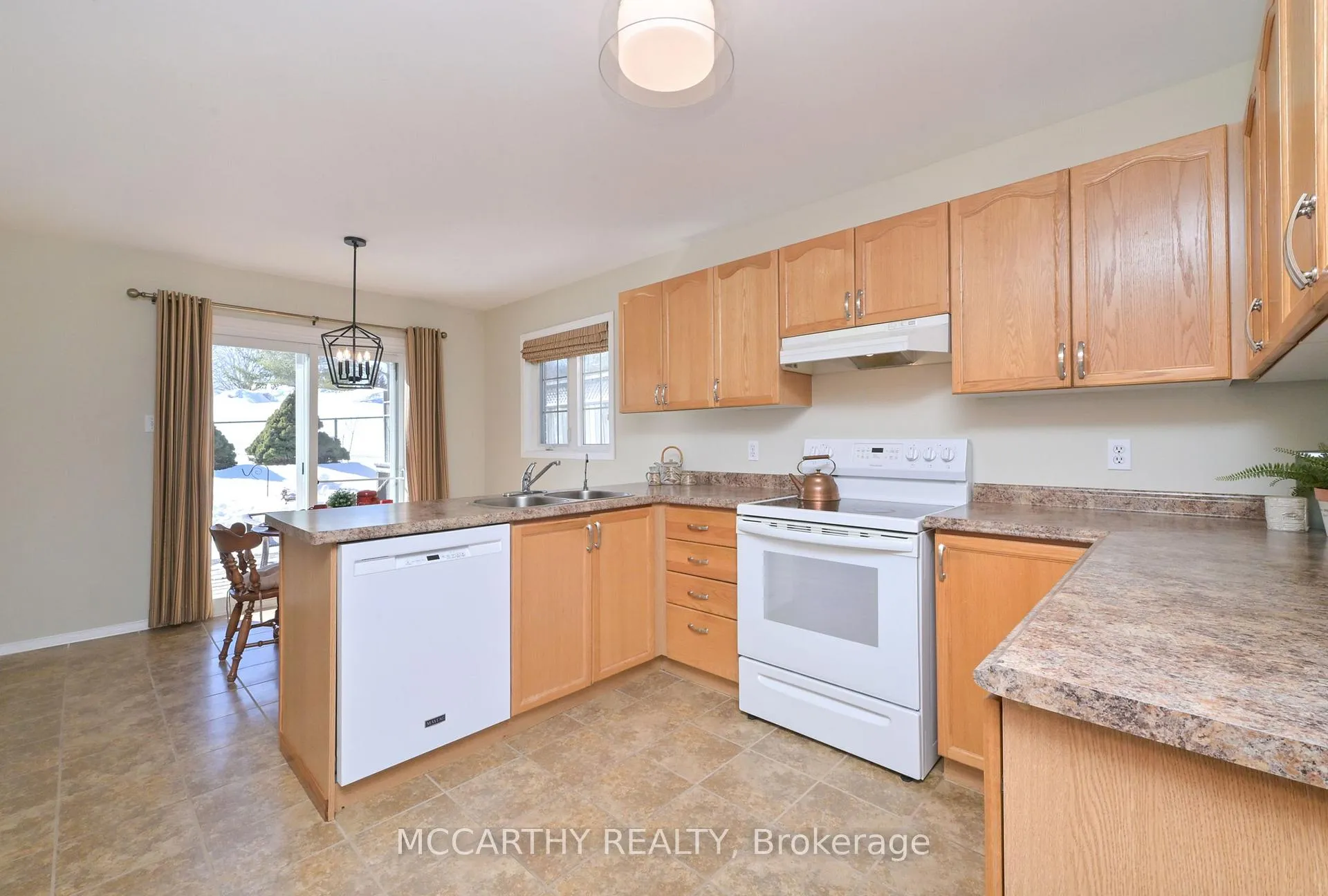 Photo 11 of 342 Lewis Drive, Orangeville — HOMEH