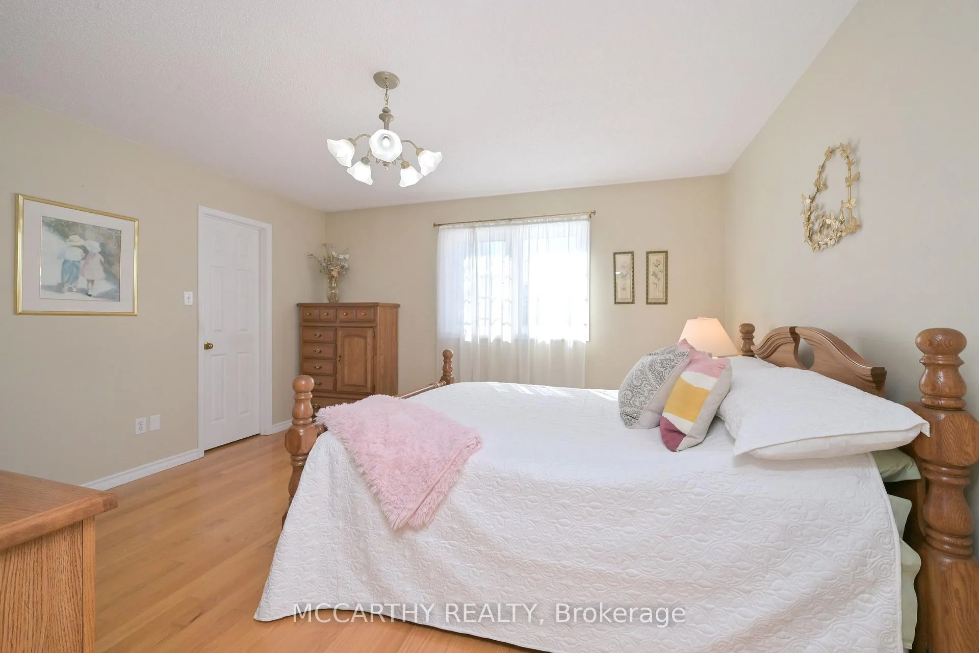 Photo 17 of 342 Lewis Drive, Orangeville — HOMEH