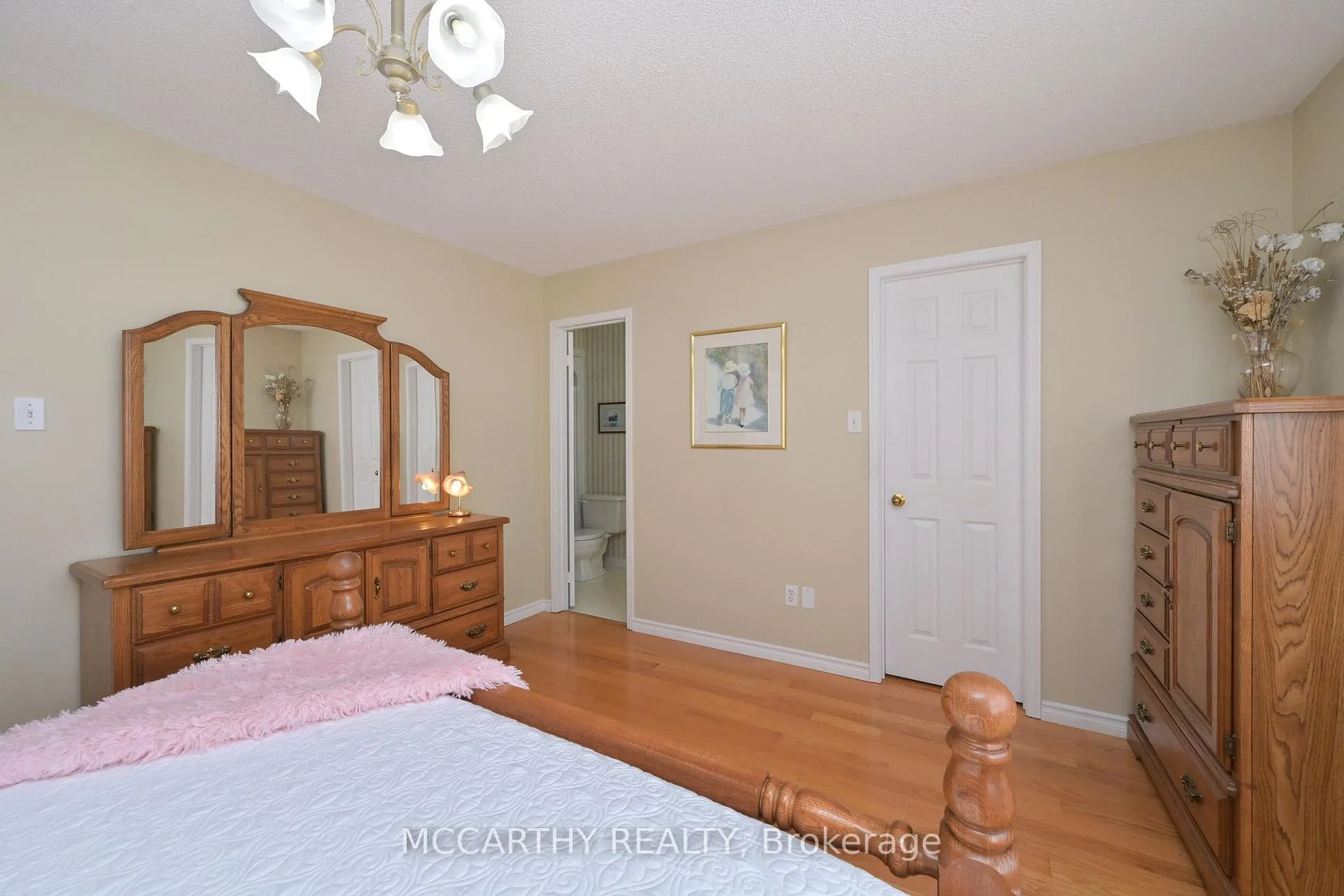 Photo 18 of 342 Lewis Drive, Orangeville — HOMEH