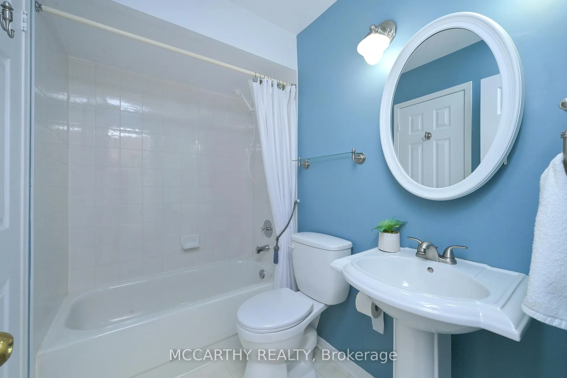 Photo 20 of 342 Lewis Drive, Orangeville — HOMEH