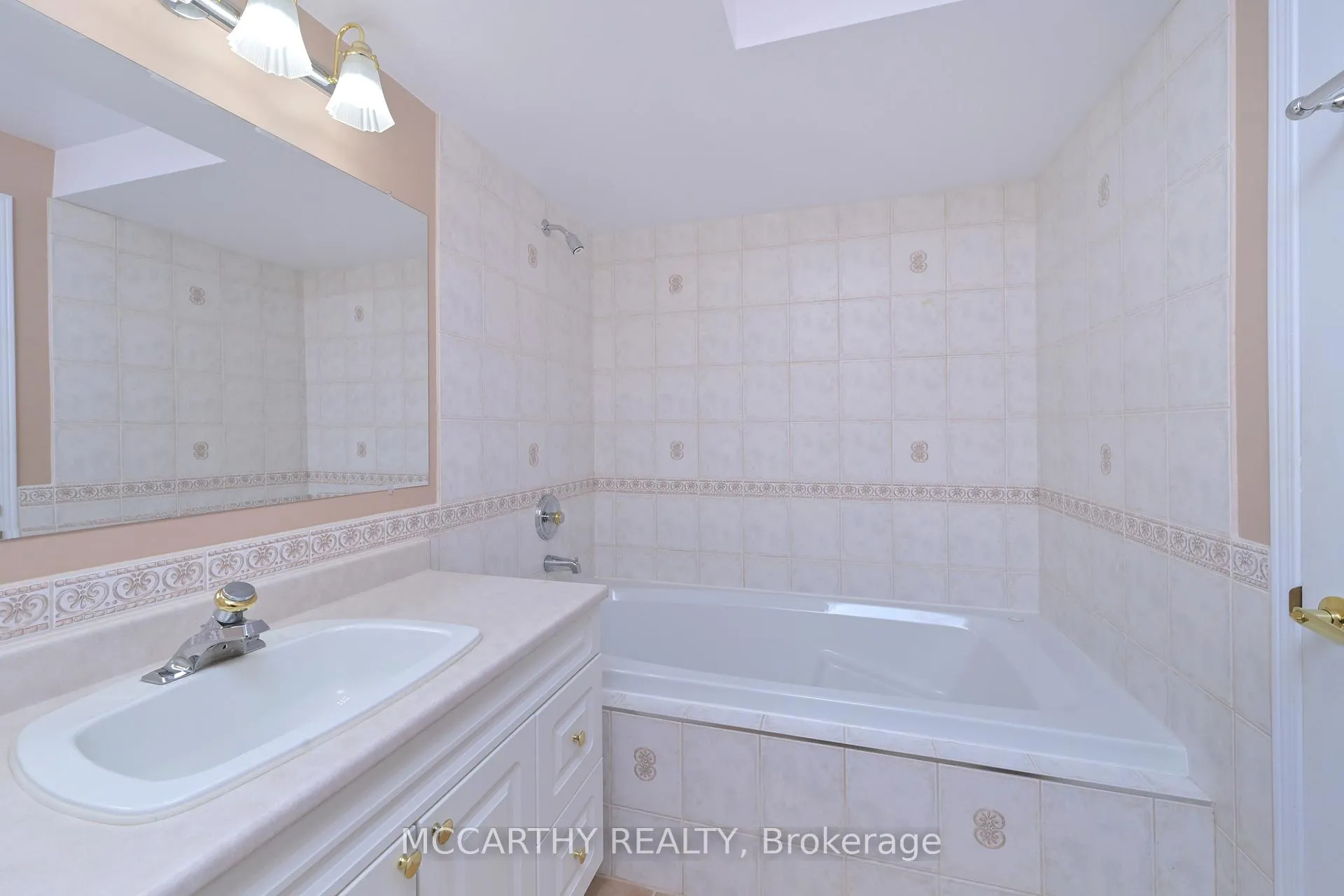 Photo 28 of 342 Lewis Drive, Orangeville — HOMEH