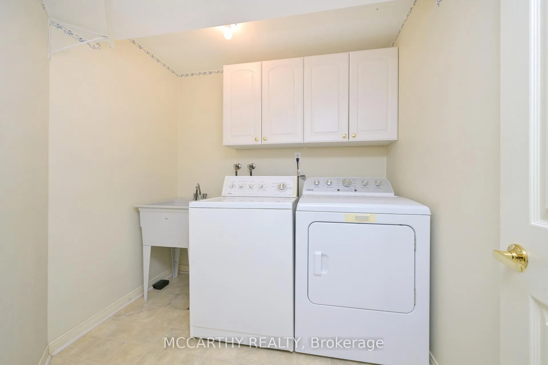 Photo 30 of 342 Lewis Drive, Orangeville — HOMEH