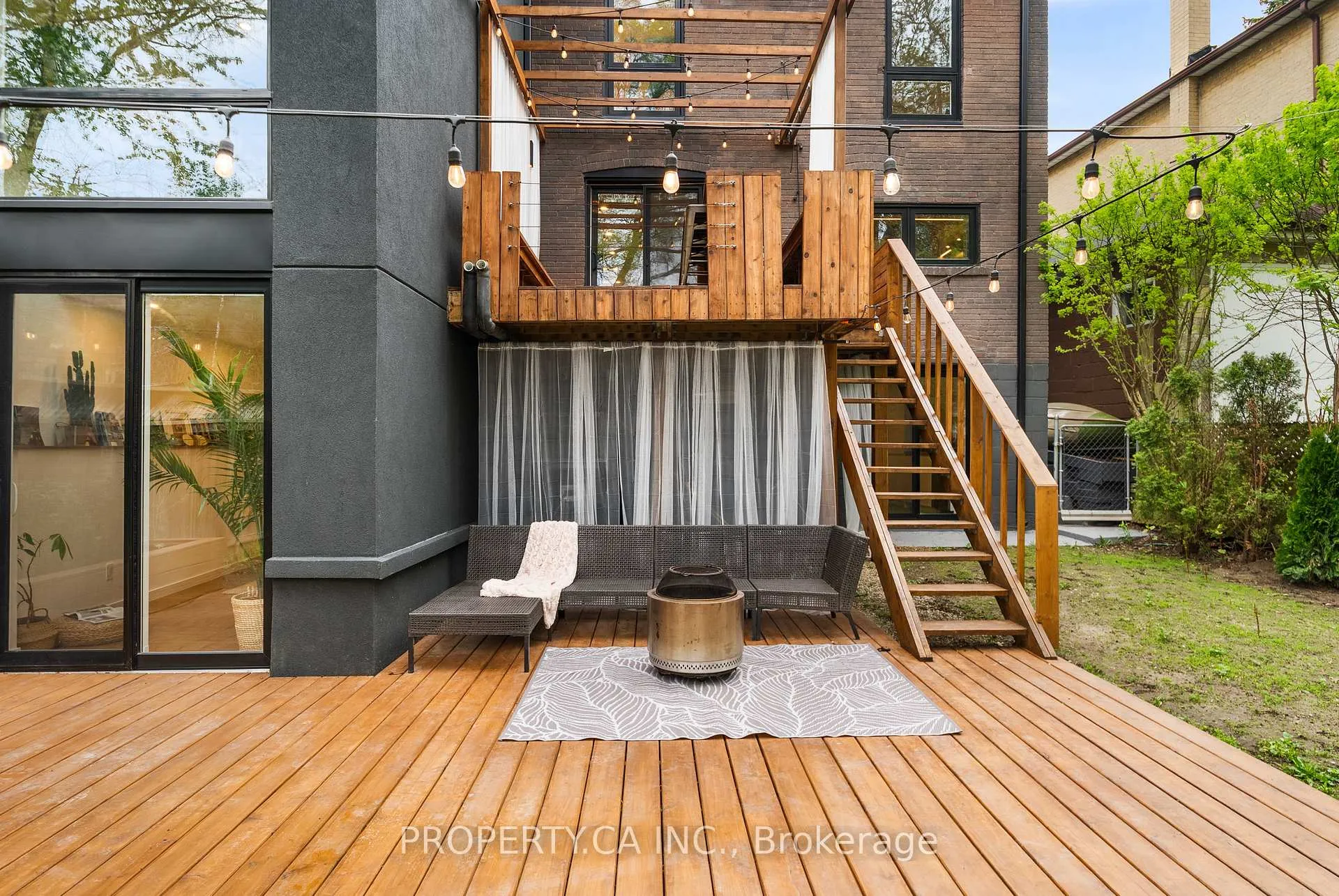 Photo 4 of 9 Maughan Crescent, Toronto, The Beaches — HOMEH