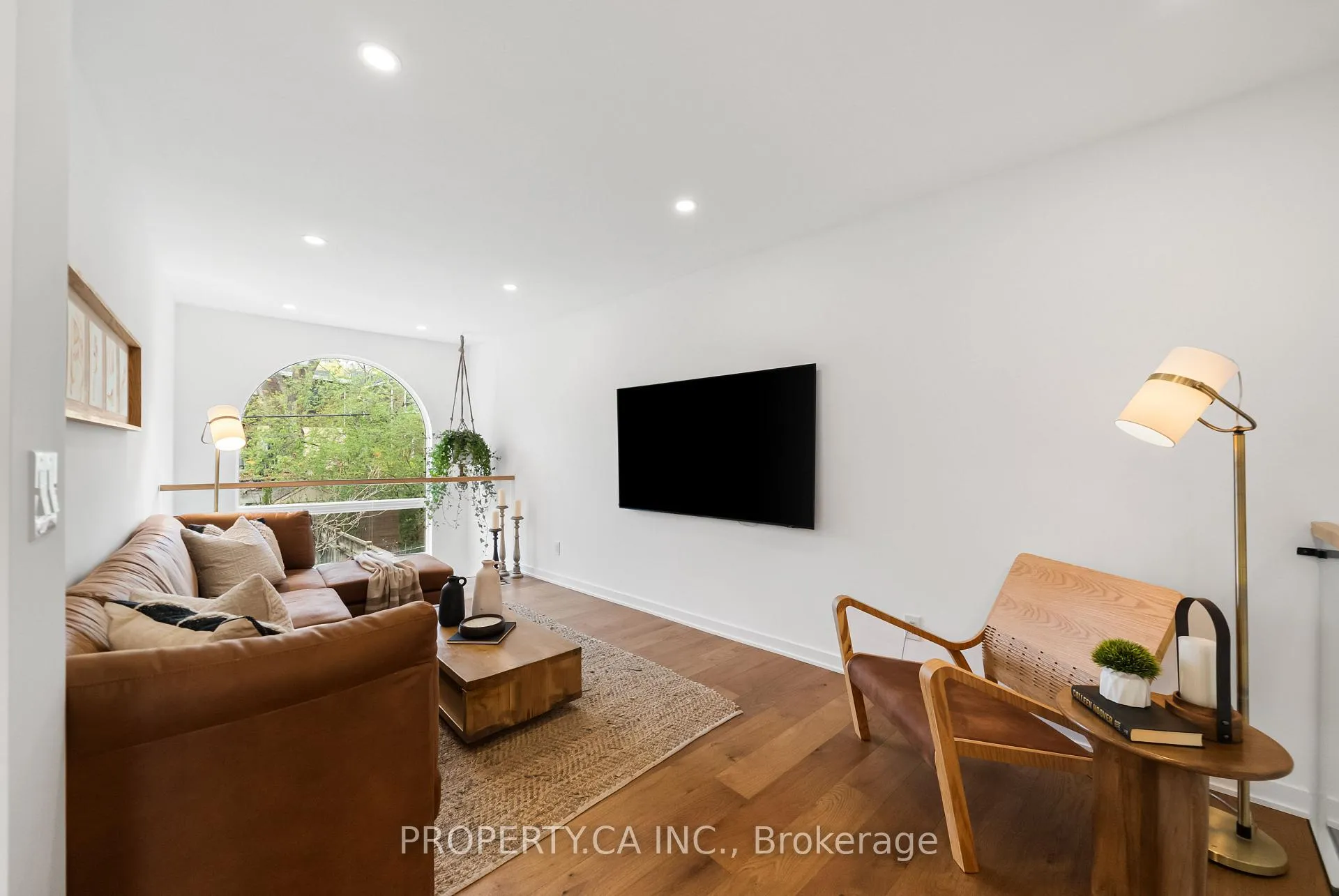 Photo 19 of 9 Maughan Crescent, Toronto, The Beaches — HOMEH