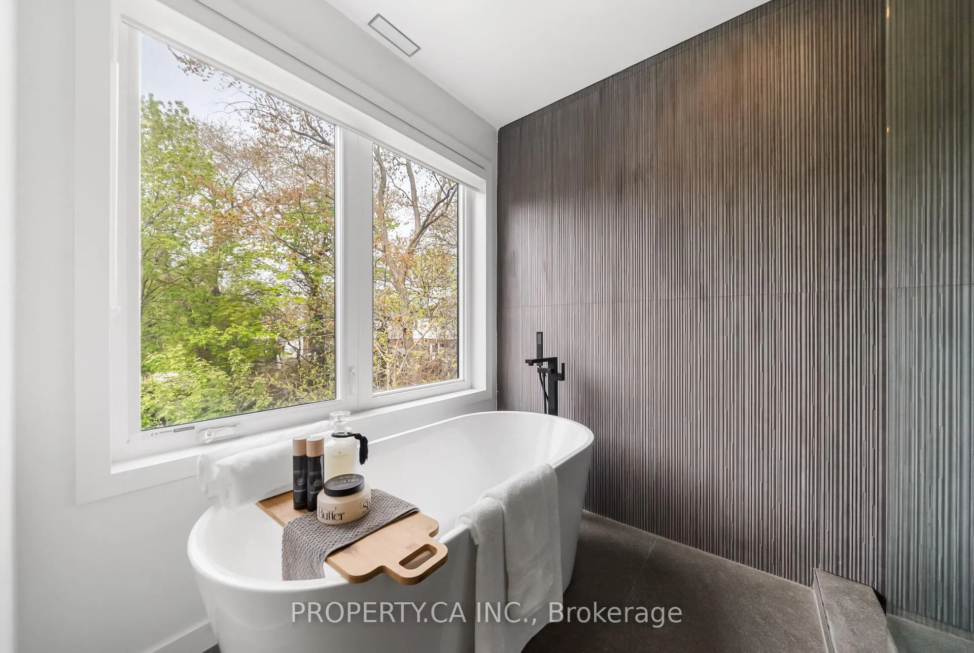 Photo 34 of 9 Maughan Crescent, Toronto, The Beaches — HOMEH