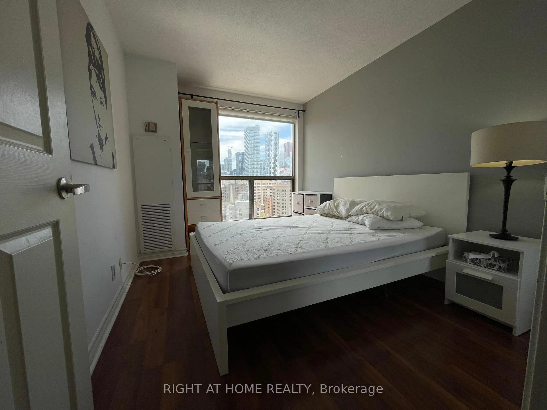Photo 10 of Unit 1507, 298 Jarvis Street, Toronto, Church-Yonge Corridor — HOMEH