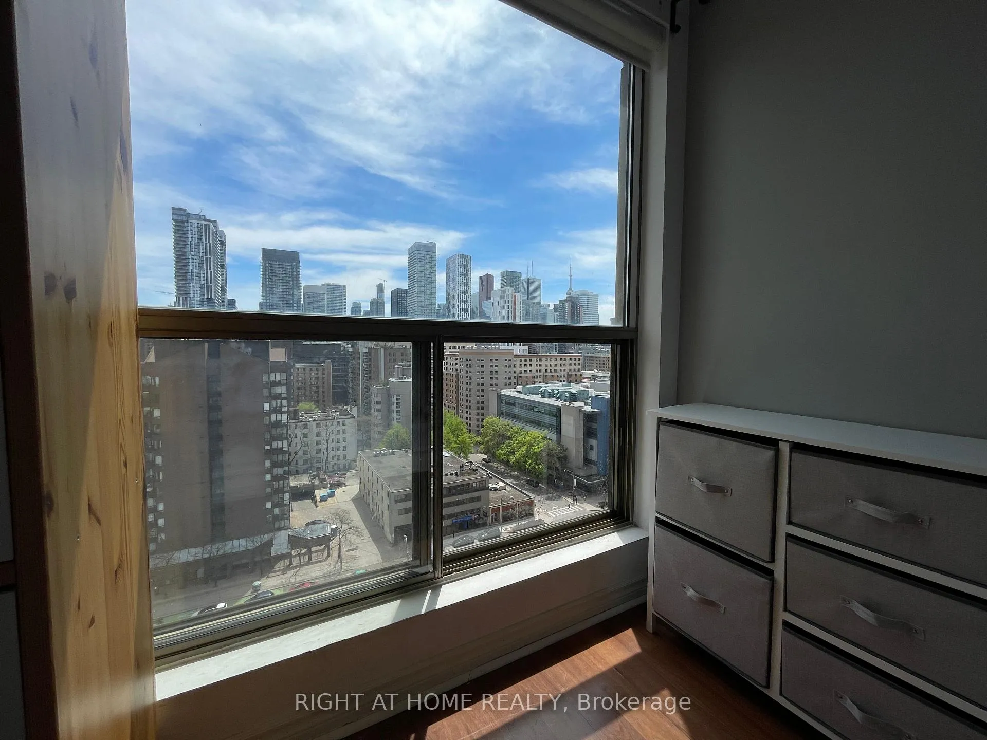 Photo 12 of Unit 1507, 298 Jarvis Street, Toronto, Church-Yonge Corridor — HOMEH