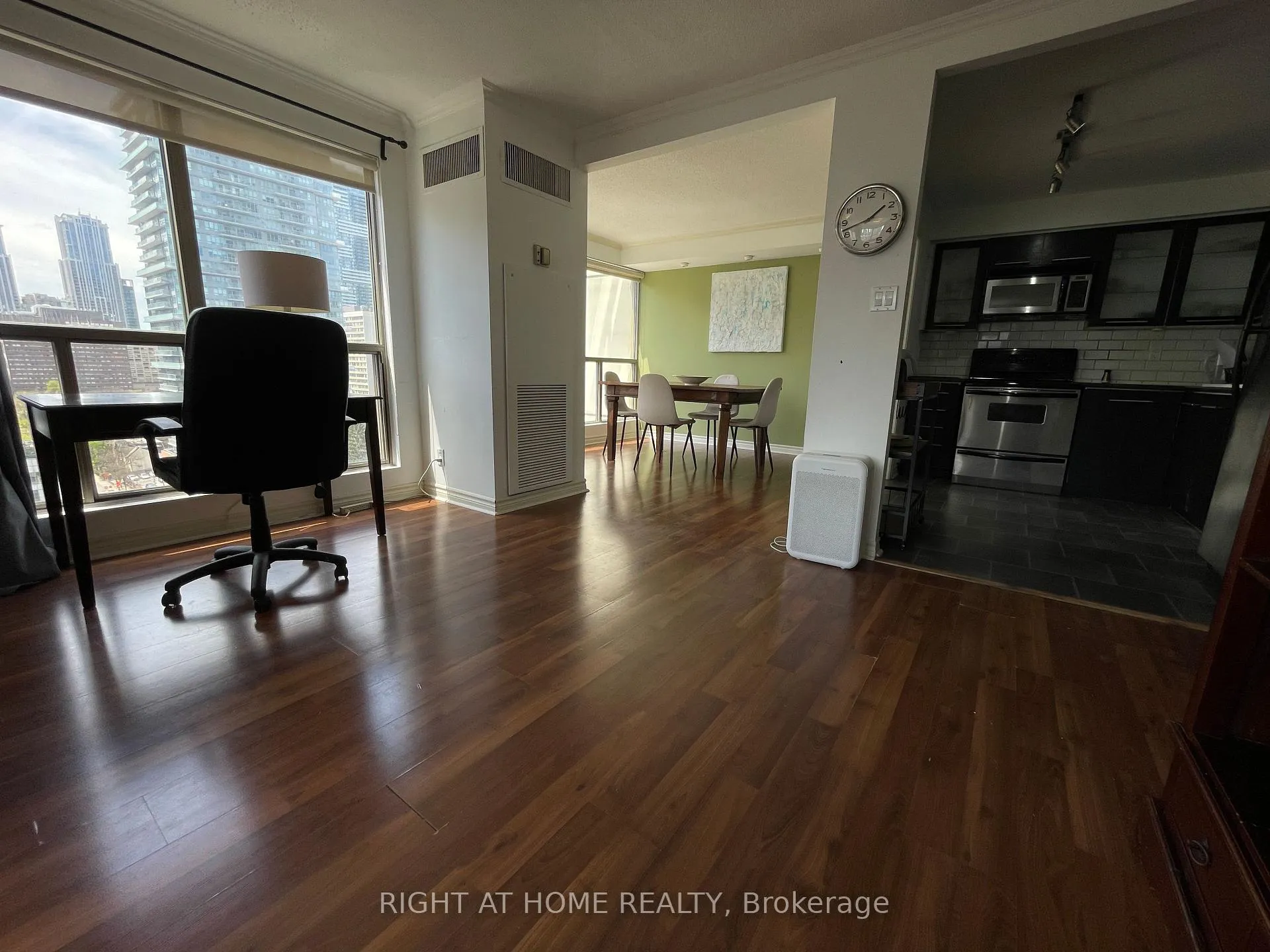 Photo 15 of Unit 1507, 298 Jarvis Street, Toronto, Church-Yonge Corridor — HOMEH