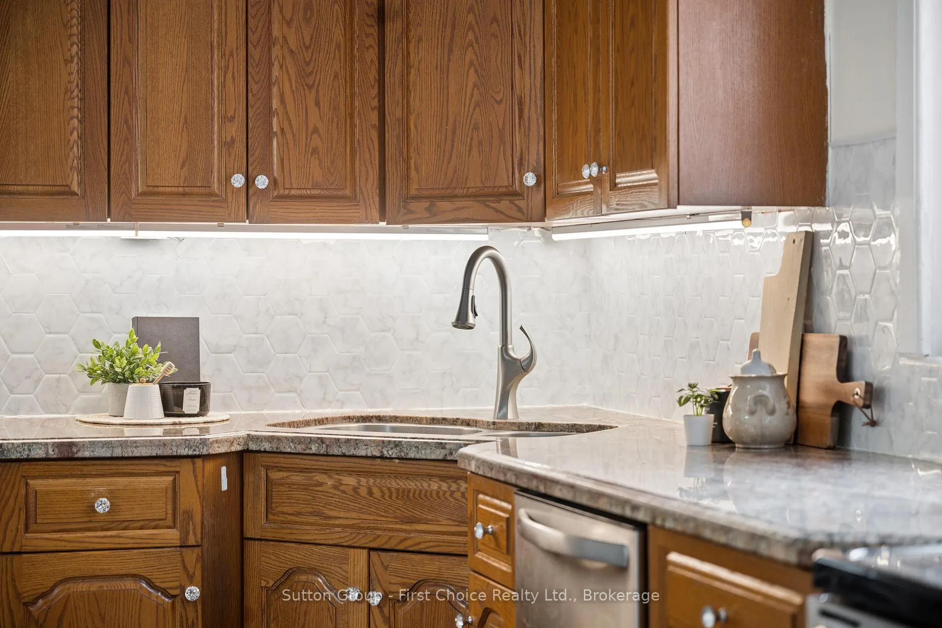 Photo 19 of 115 Legion Street, West Perth, Mitchell — HOMEH