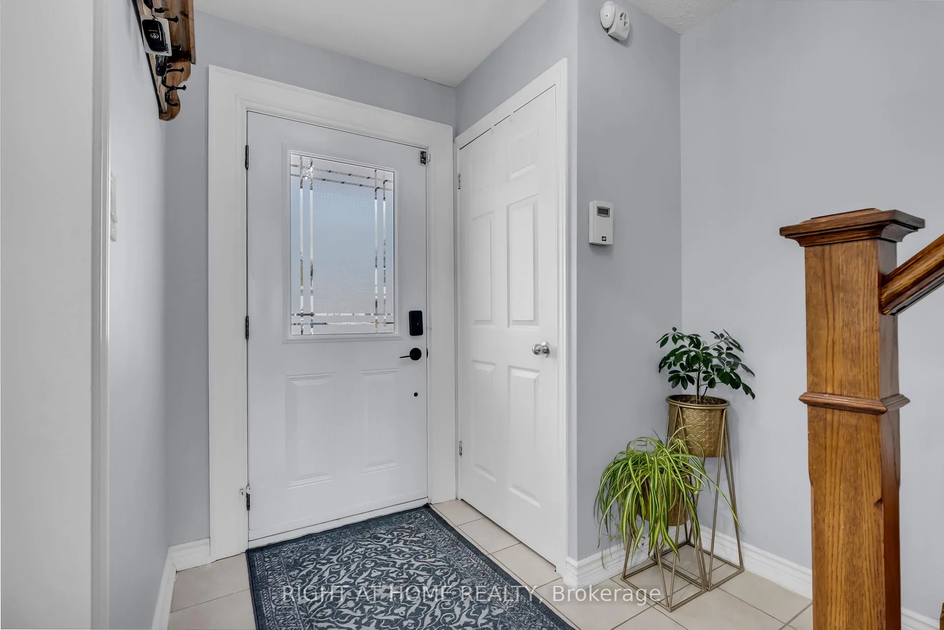 Photo 6 of 940 Gentry Crescent, Oshawa, Eastdale — HOMEH