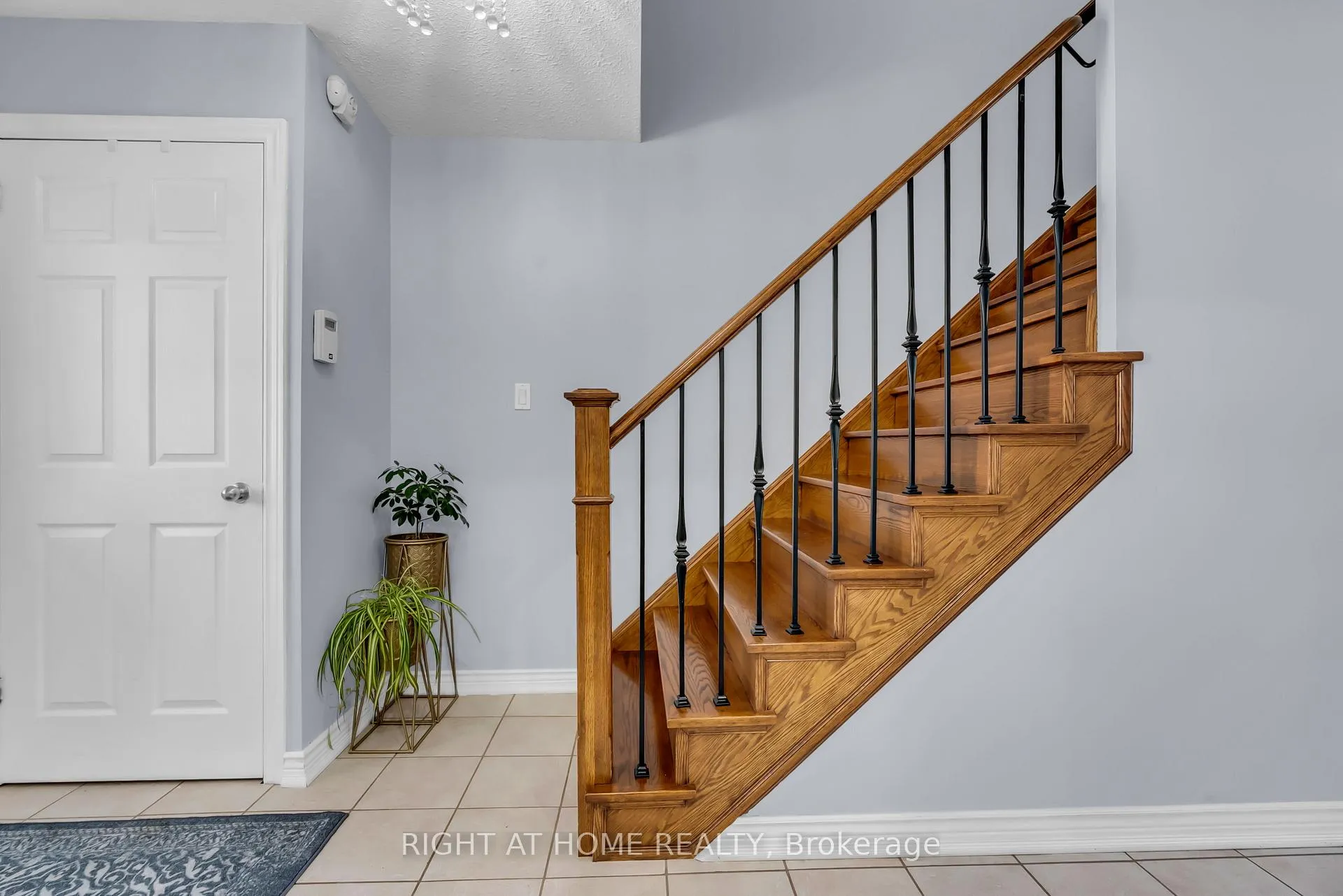 Photo 16 of 940 Gentry Crescent, Oshawa, Eastdale — HOMEH