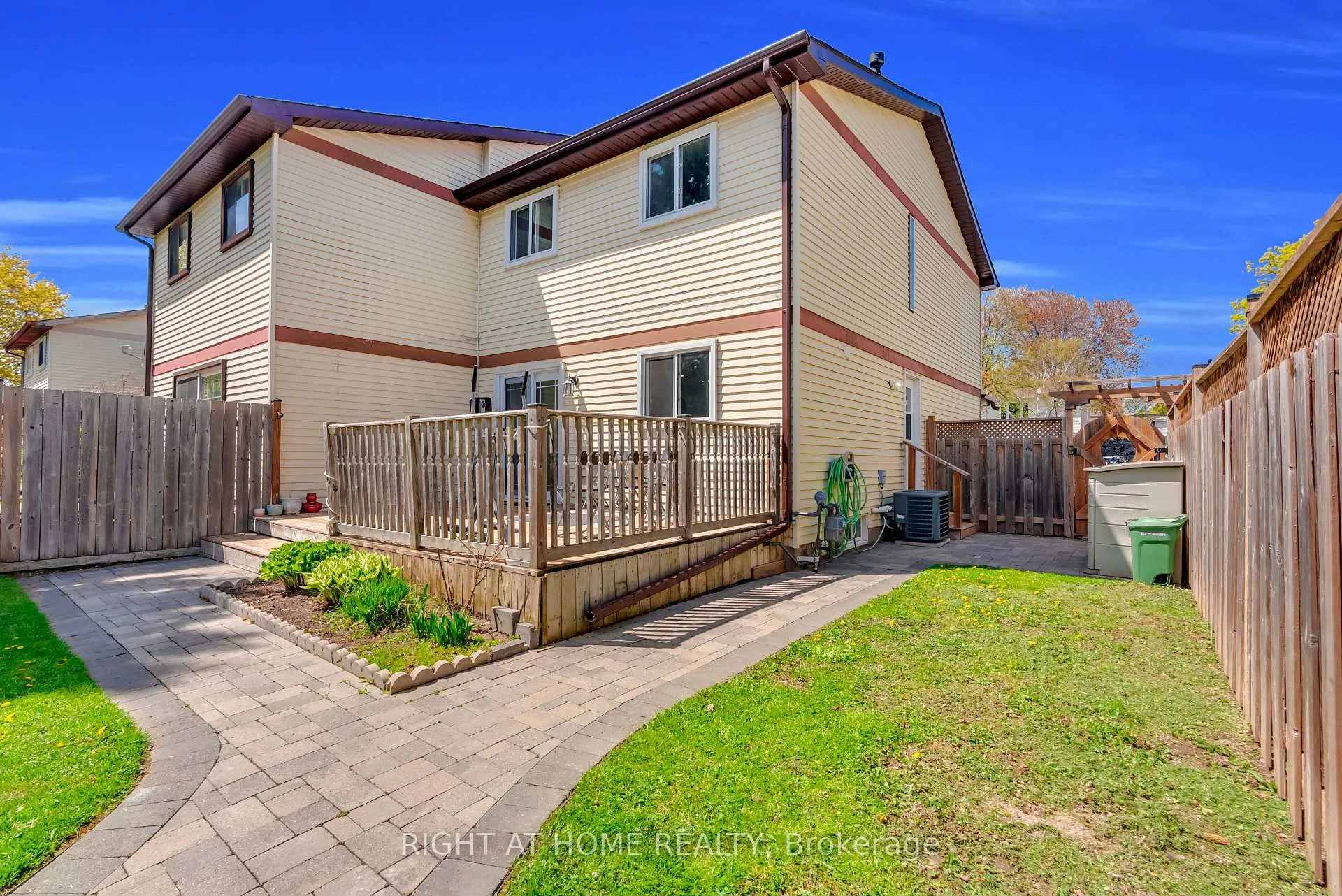 Photo 34 of 940 Gentry Crescent, Oshawa, Eastdale — HOMEH