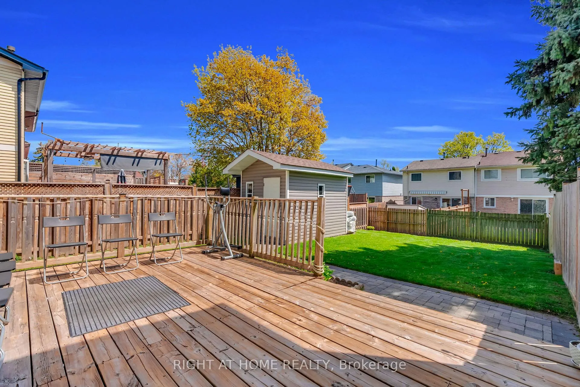 Photo 35 of 940 Gentry Crescent, Oshawa, Eastdale — HOMEH