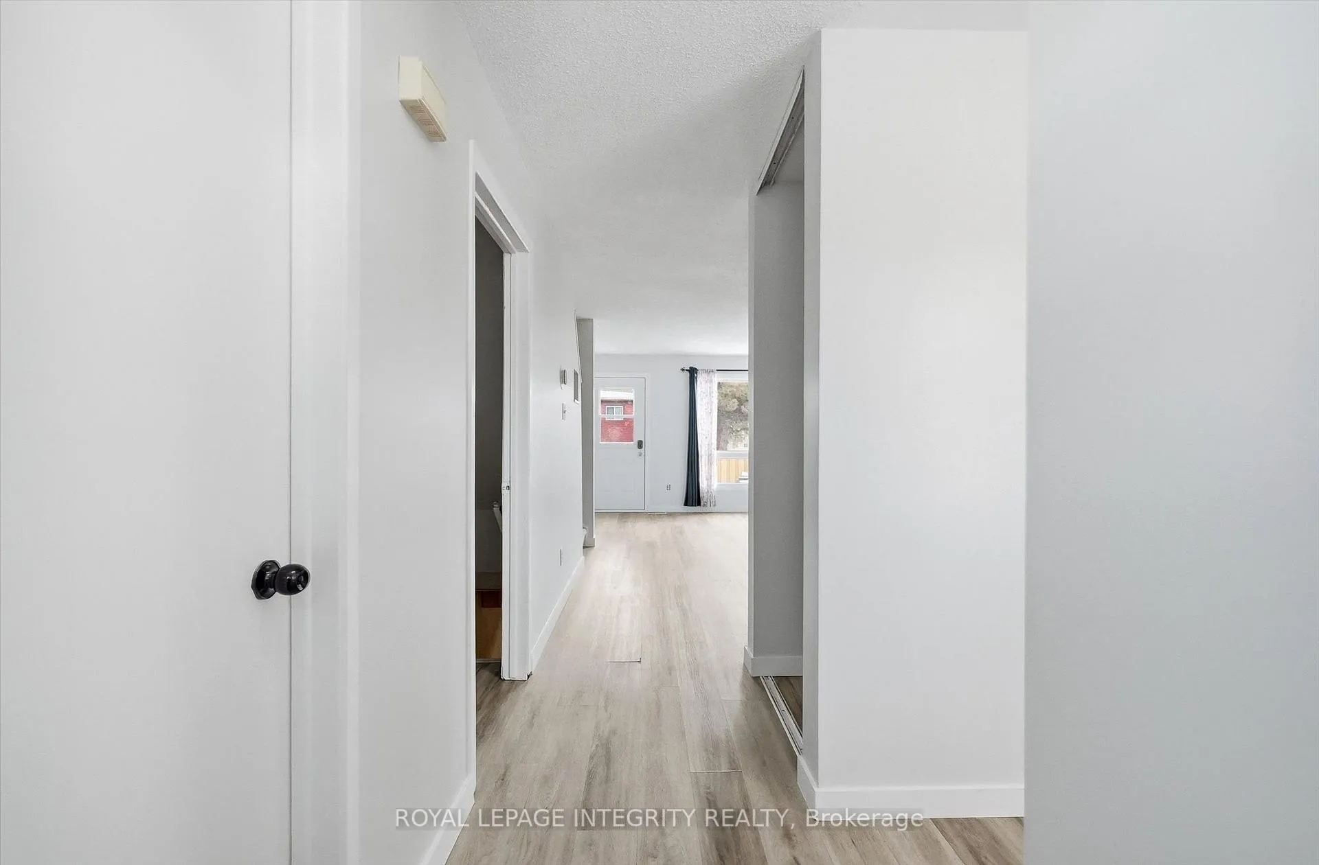 Photo 12 of 228 Millroad Way, Ottawa, Chatelaine Village — HOMEH