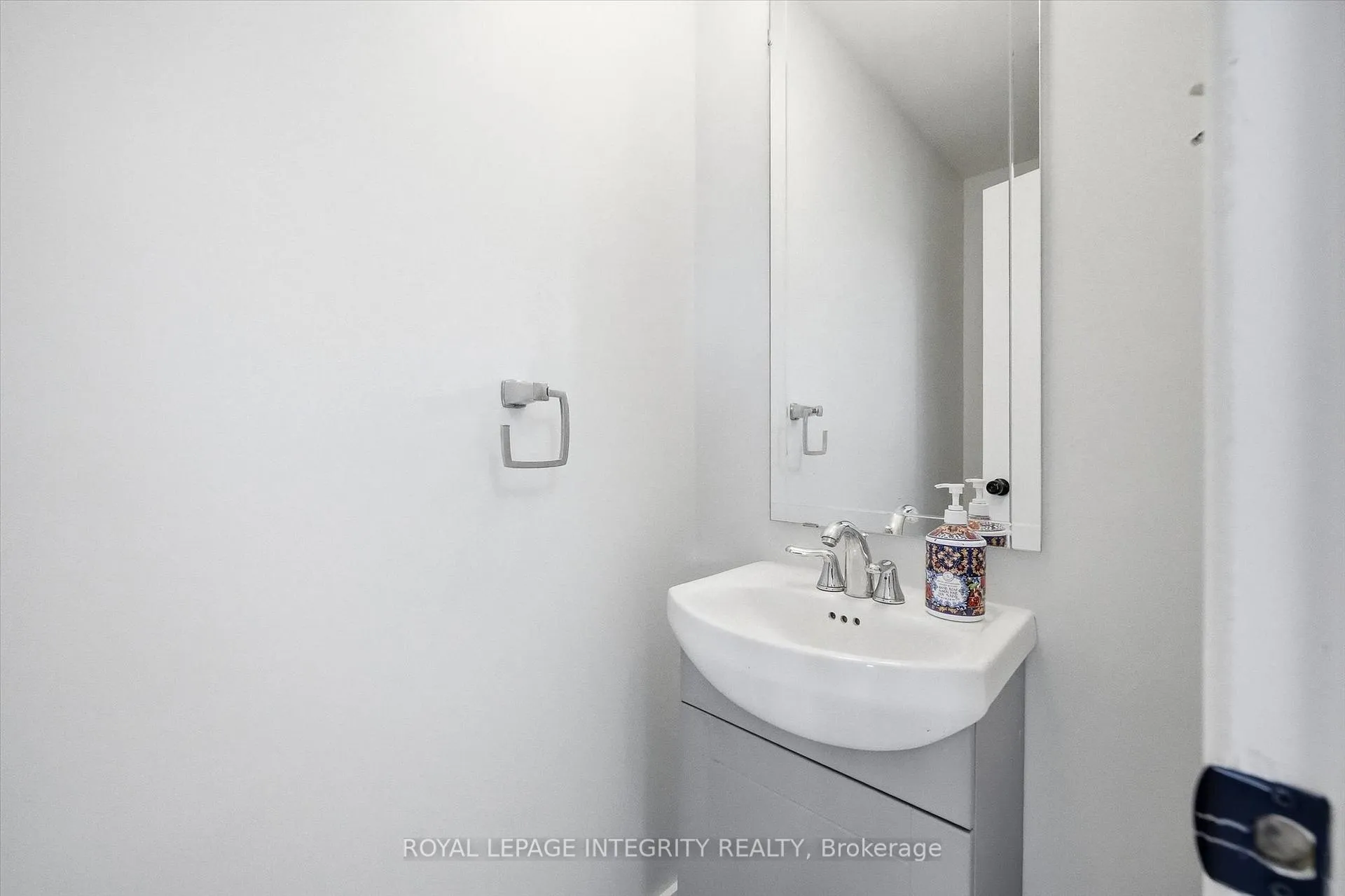 Photo 18 of 228 Millroad Way, Ottawa, Chatelaine Village — HOMEH