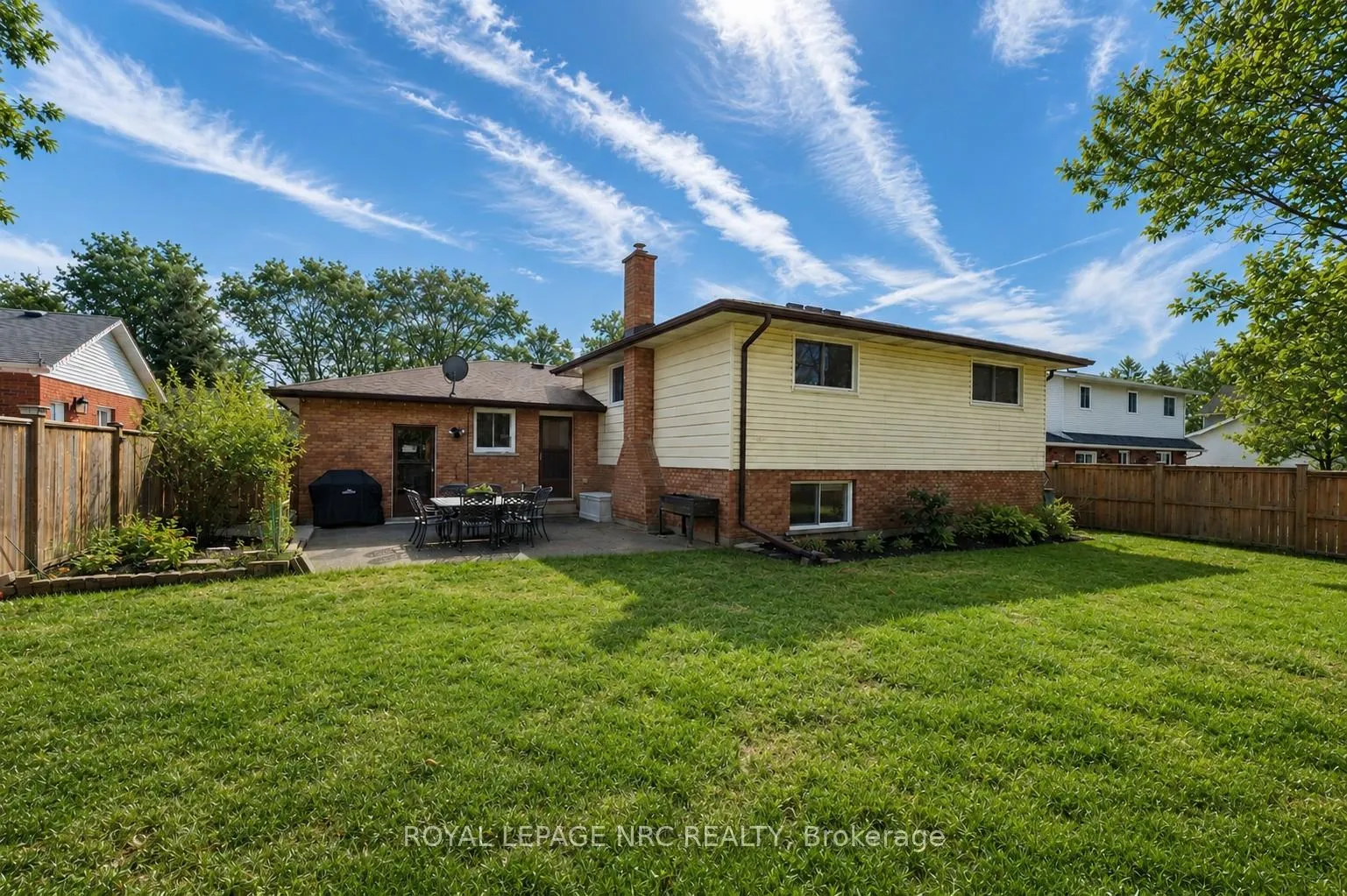 Photo 3 of 60 Millbridge Crescent, Pelham, Fonthill — HOMEH