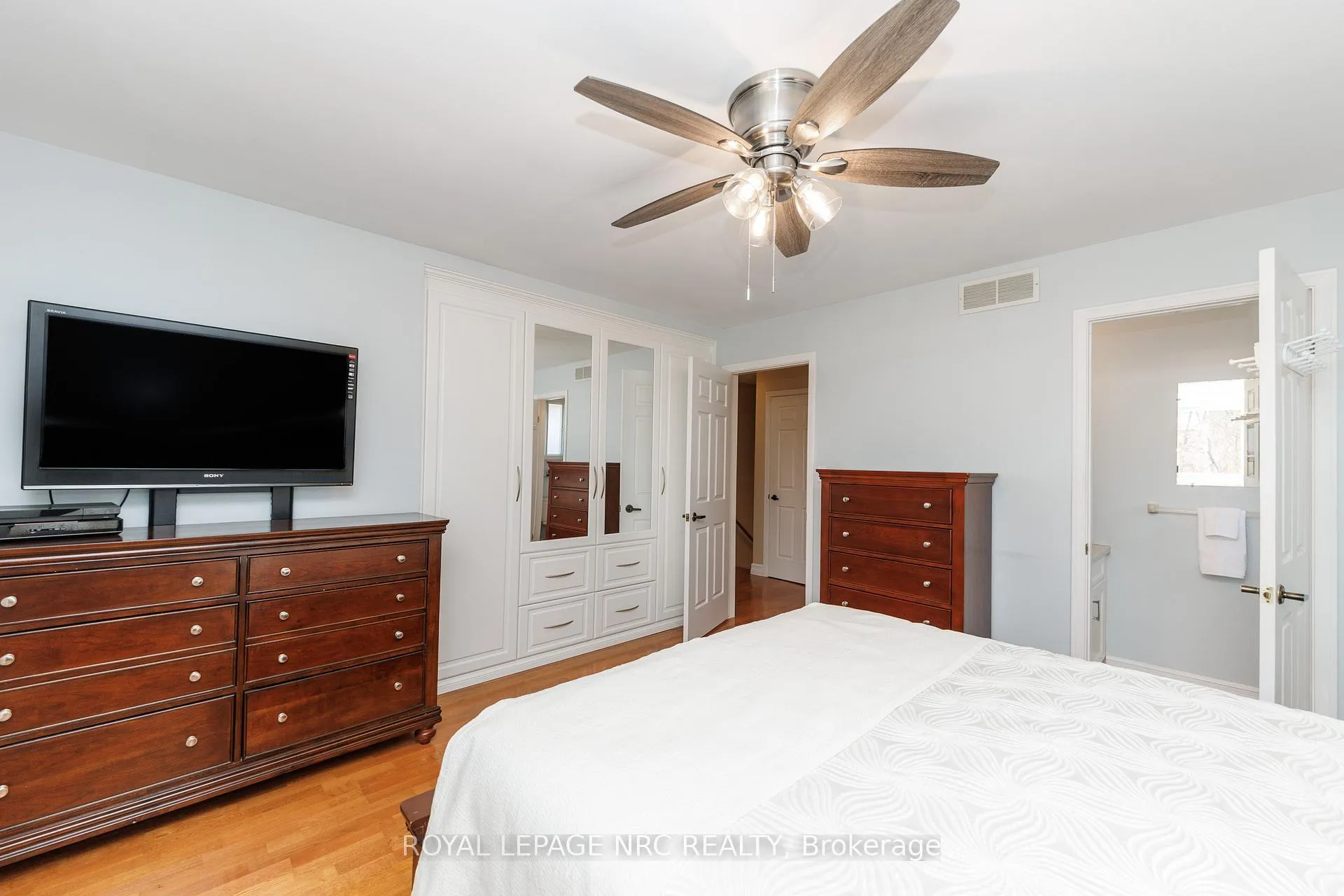 Photo 14 of 60 Millbridge Crescent, Pelham, Fonthill — HOMEH