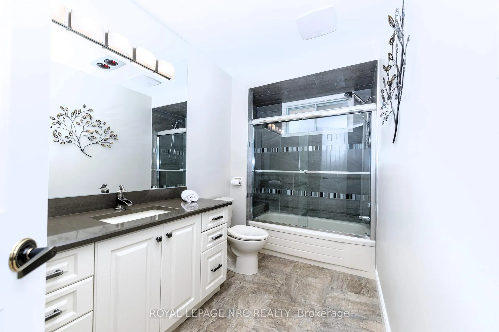Photo 17 of 60 Millbridge Crescent, Pelham, Fonthill — HOMEH