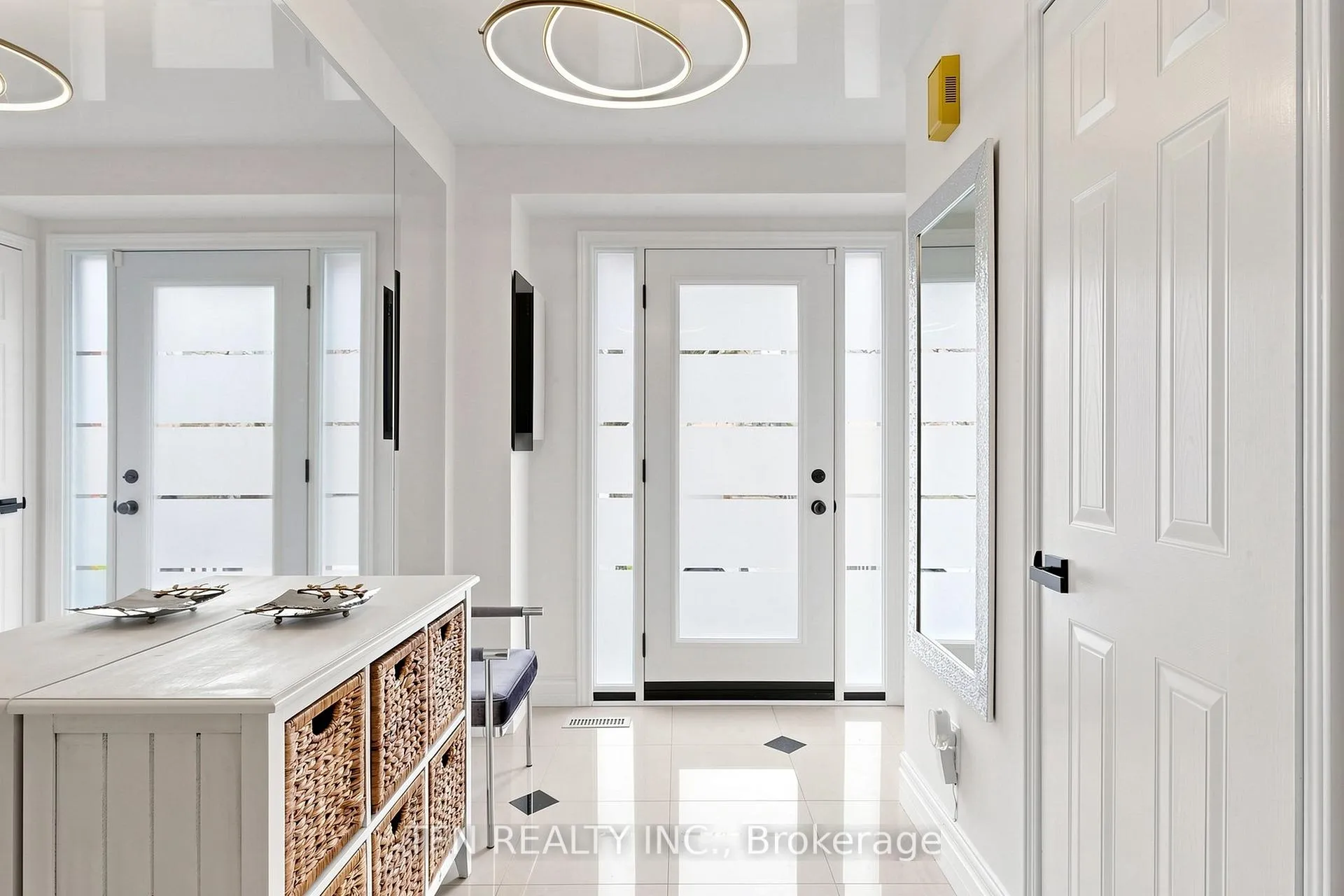 Photo 12 of Unit 58, 48 Beaumont Place, Vaughan, Uplands — HOMEH