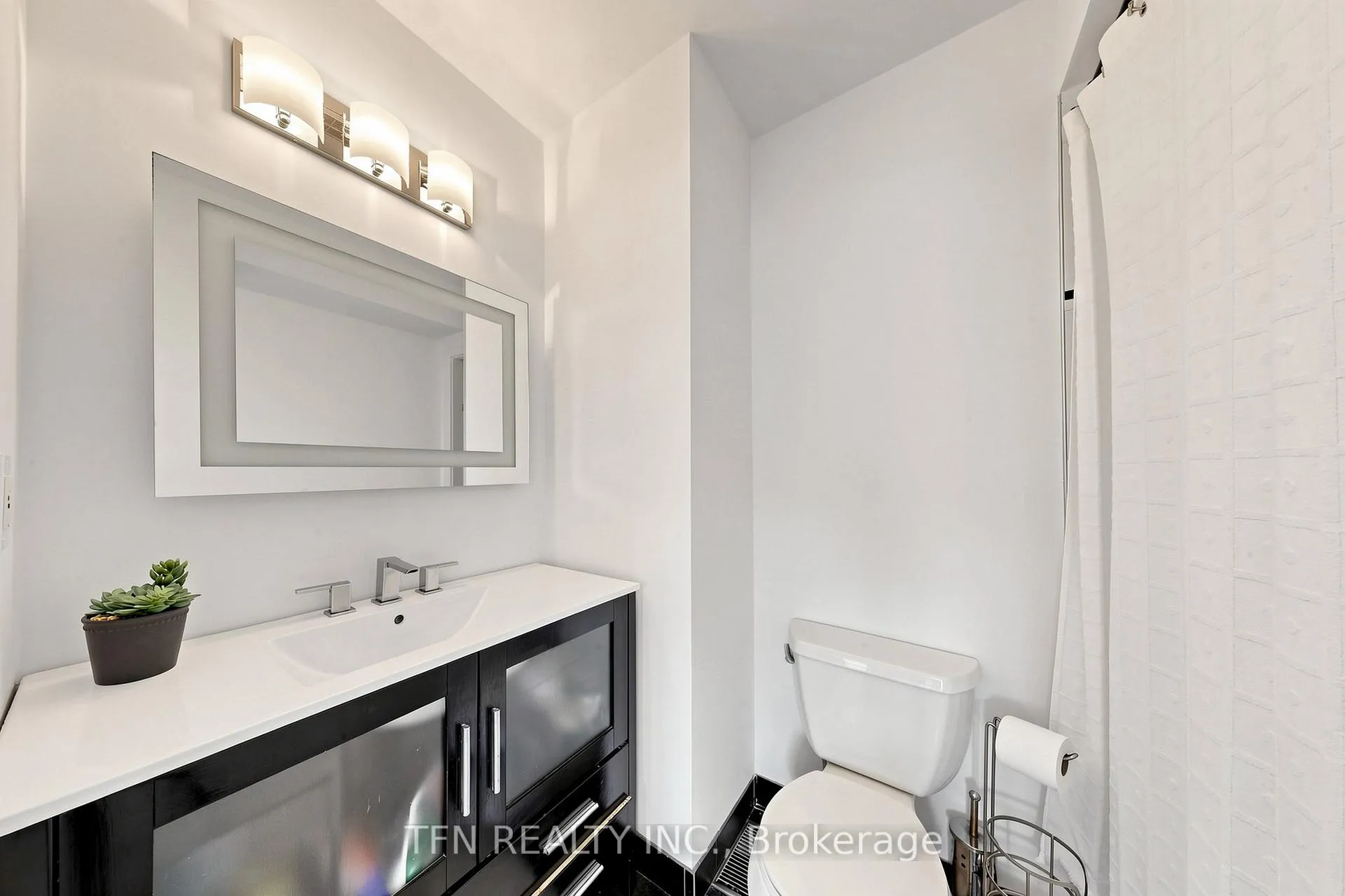 Photo 16 of Unit 58, 48 Beaumont Place, Vaughan, Uplands — HOMEH
