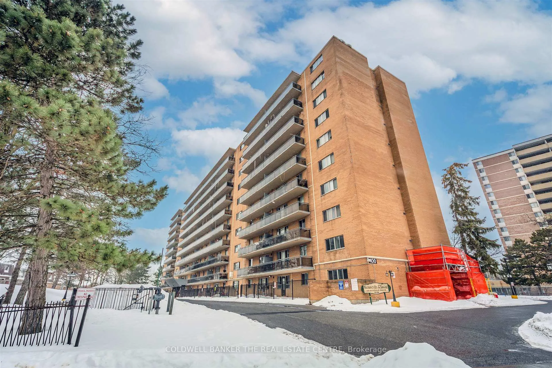 Front of Unit 1006, 100 Dundalk Drive