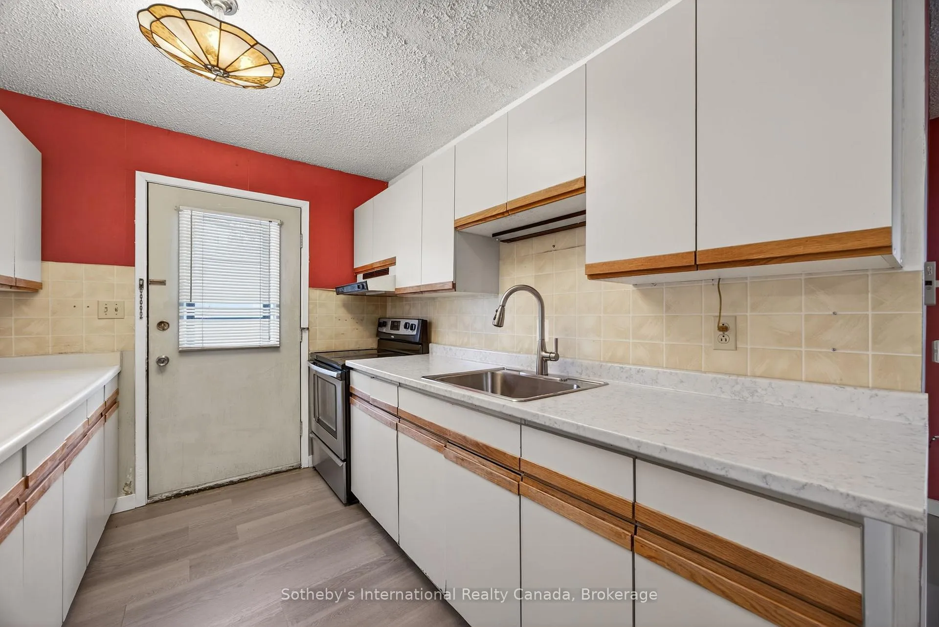 Photo 16 of 125 Taylor Road, Bracebridge, Macaulay — HOMEH