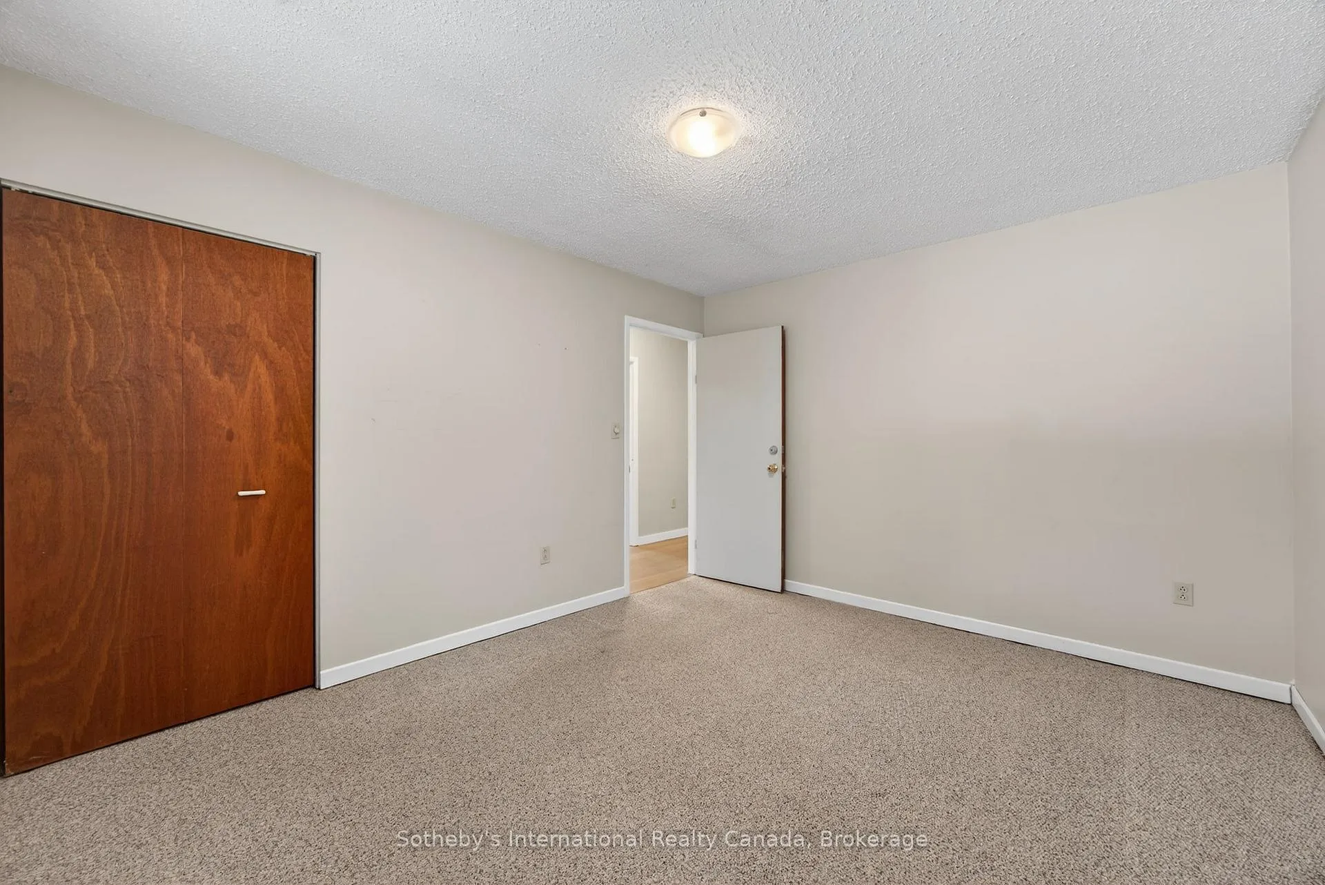 Photo 23 of 125 Taylor Road, Bracebridge, Macaulay — HOMEH