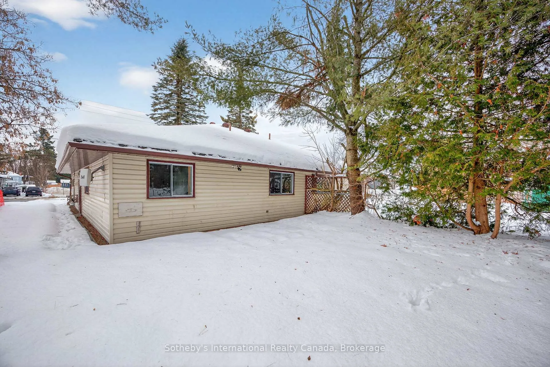 Photo 35 of 125 Taylor Road, Bracebridge, Macaulay — HOMEH