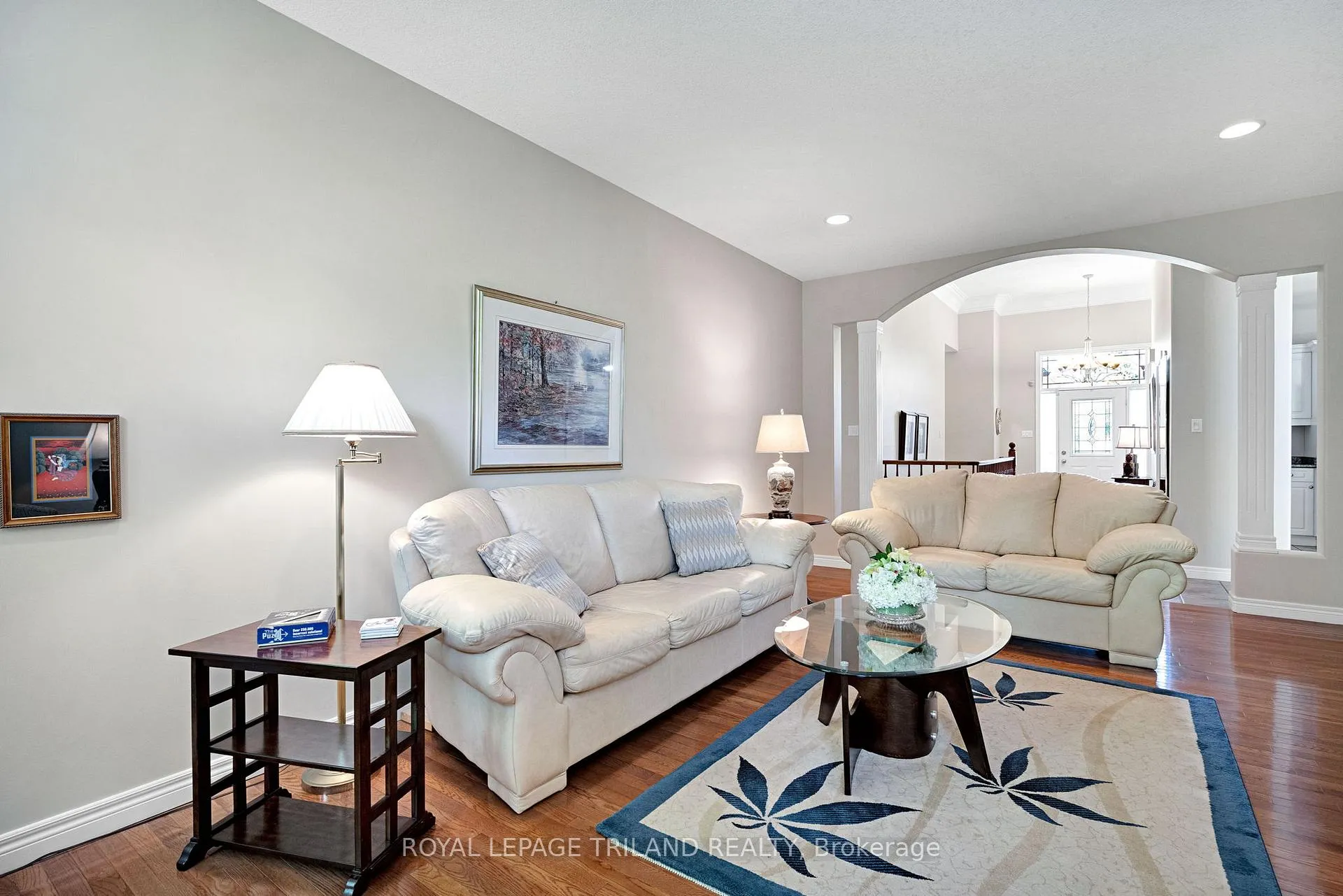 Photo 10 of 998 Gabor Street, London, South L — HOMEH